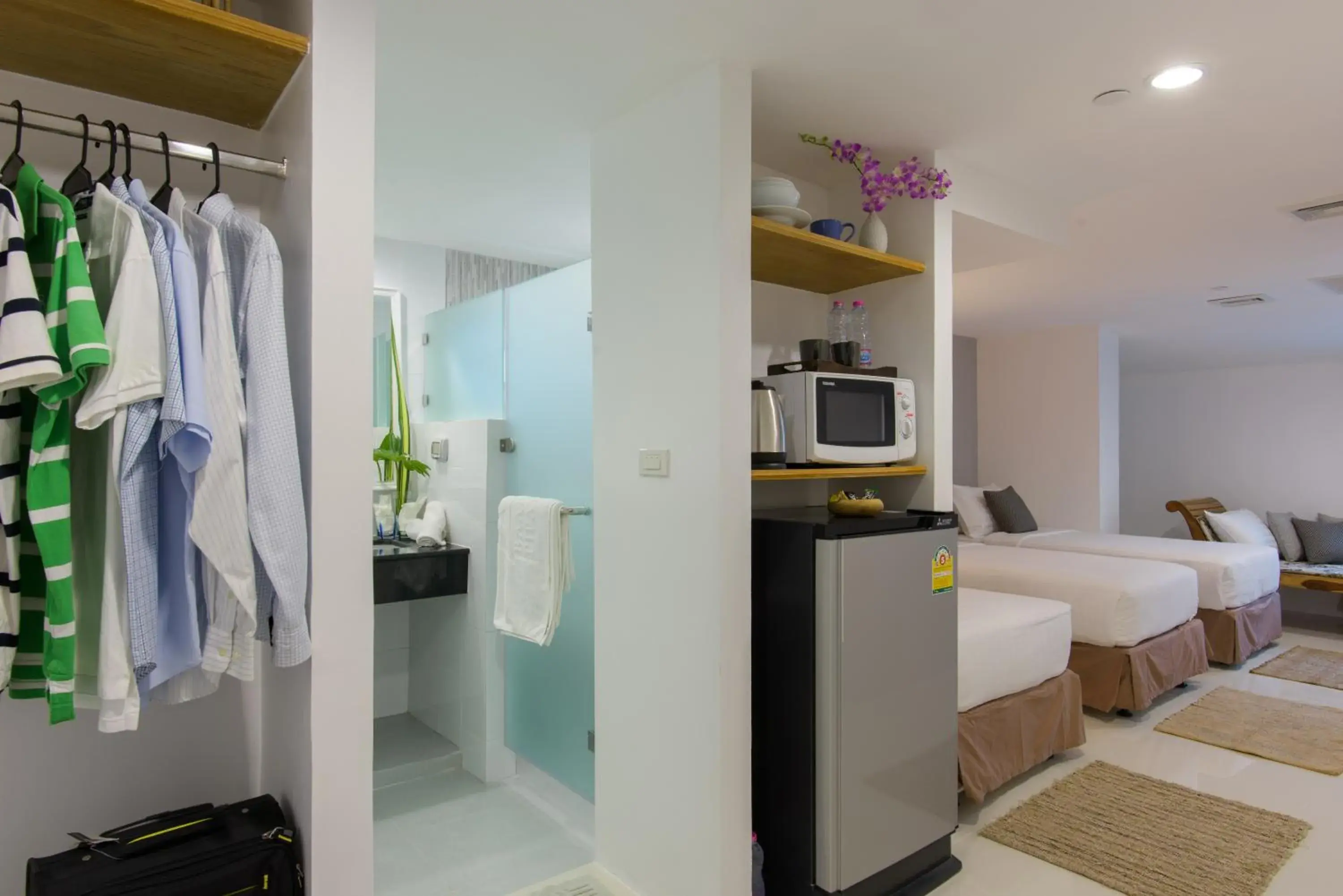 Bathroom, Bed in Sabai Sathorn Service Apartment Bathroom, Bed in Sabai Sathorn Service Apartment