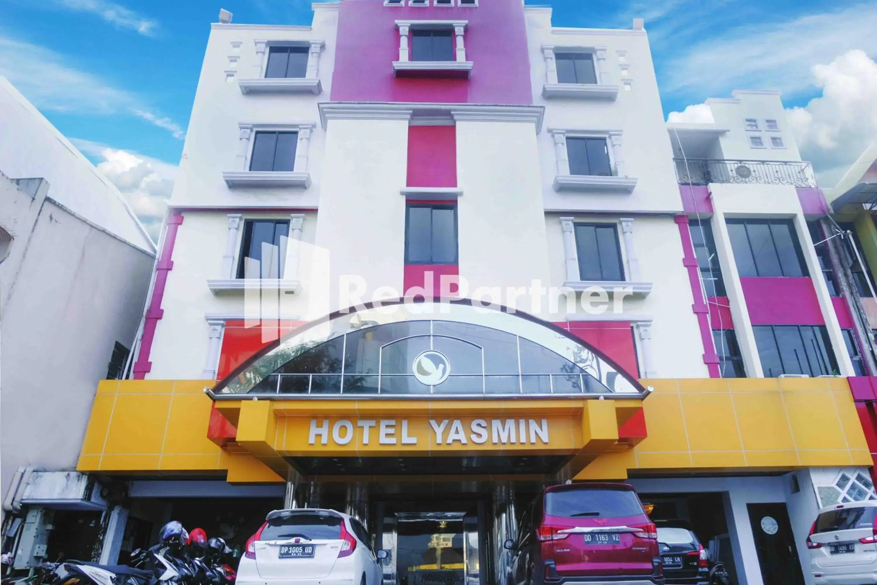 Property Building in Hotel Yasmin Makassar RedPartner