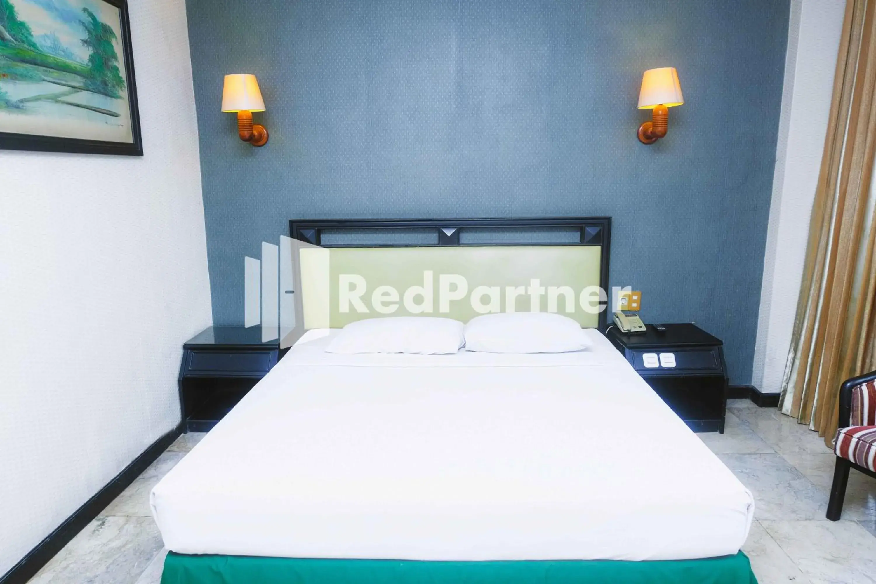 Bedroom, Bed in Hotel Yasmin Makassar RedPartner