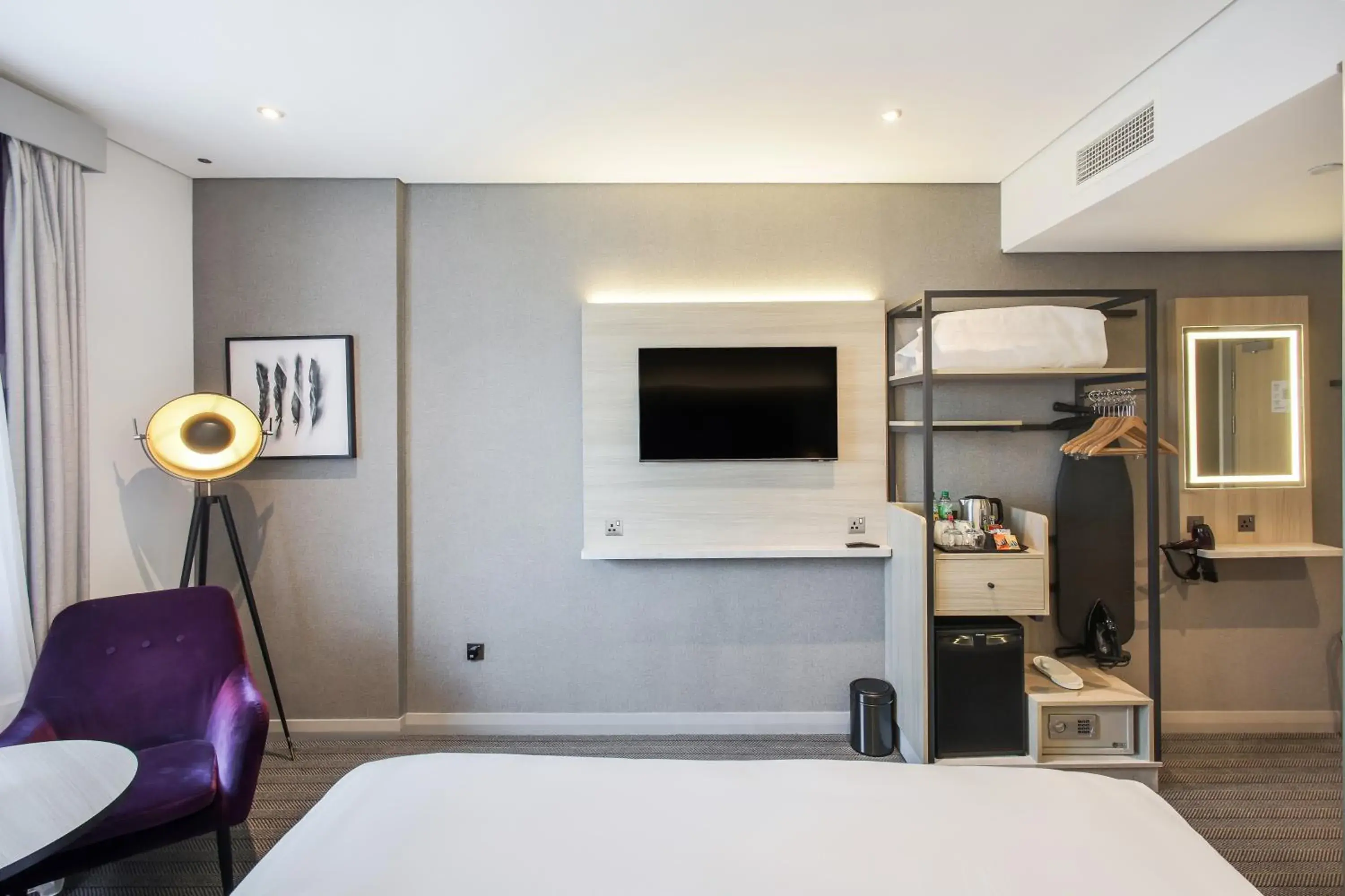 TV and multimedia, Bed in Premier Inn Abu Dhabi Capital Centre TV and multimedia, Bed in Premier Inn Abu Dhabi Capital Centre