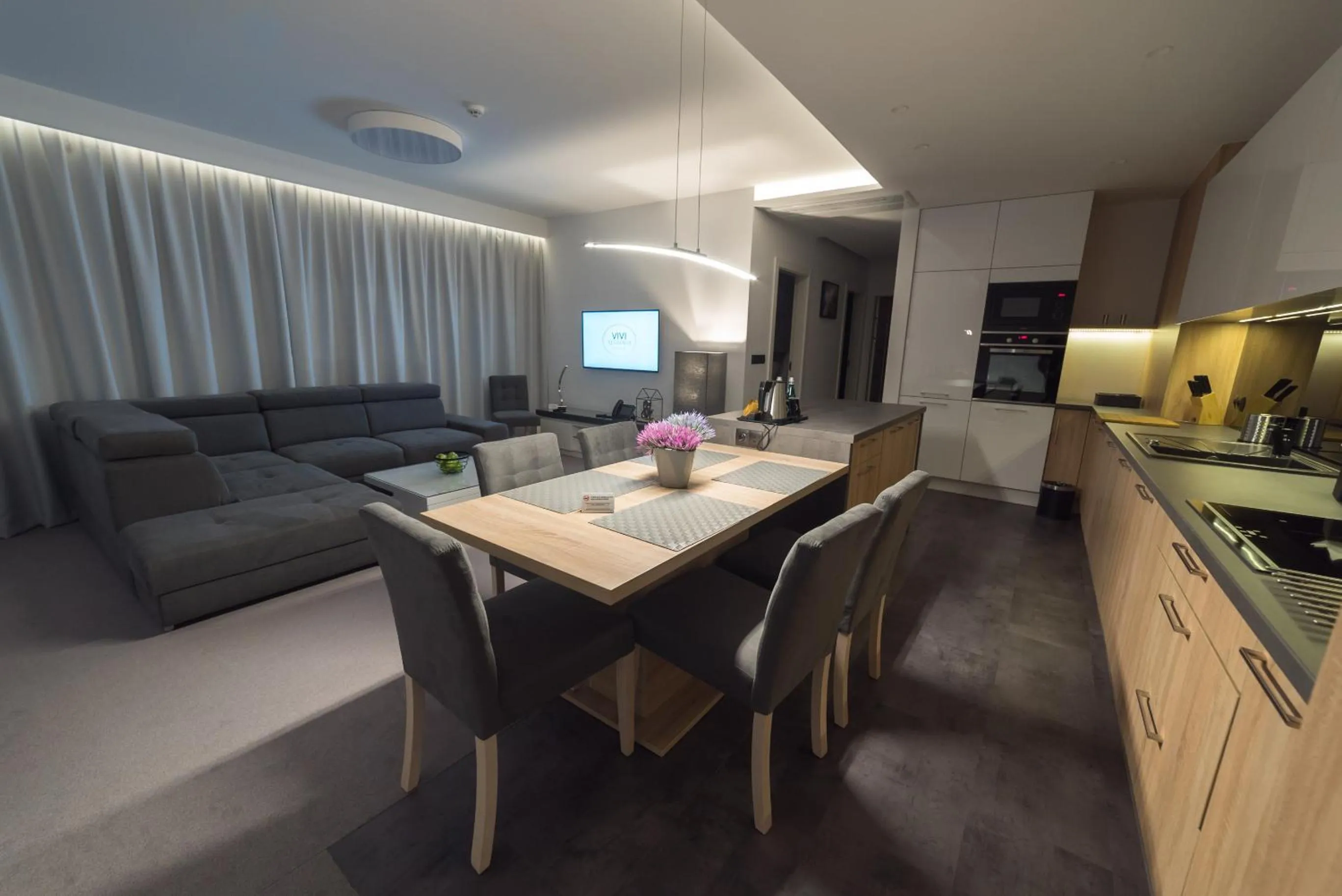 TV and multimedia in Apart-Hotel VIVI RESIDENCE & SPA