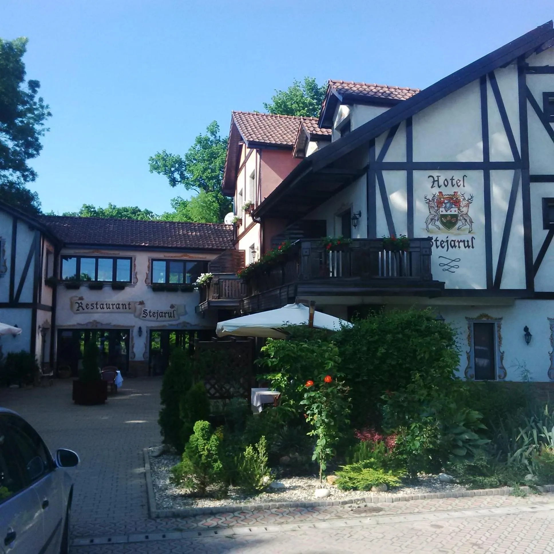 Facade/entrance in Hotel Stejarul