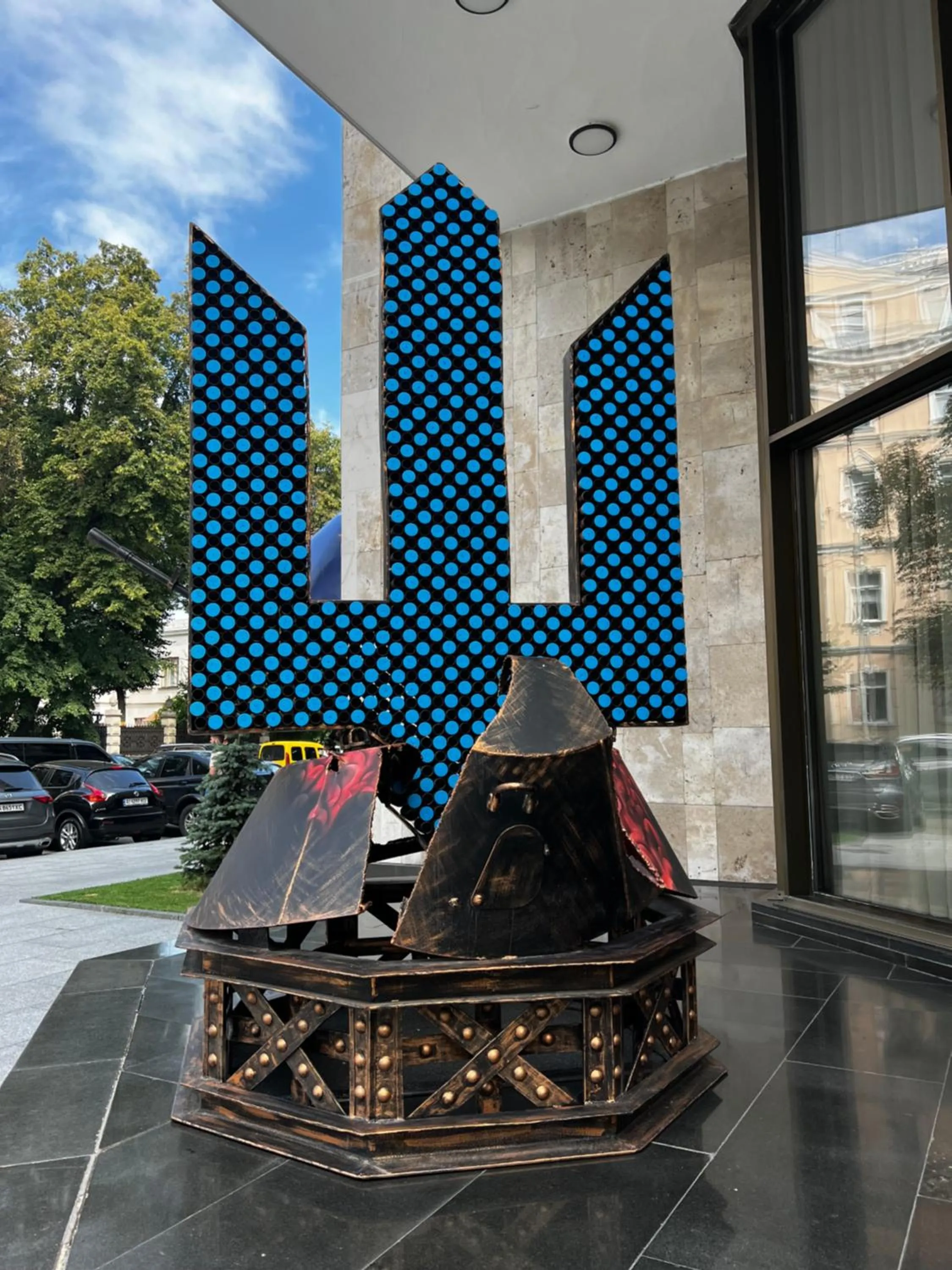 Facade/entrance in Natsionalny Hotel