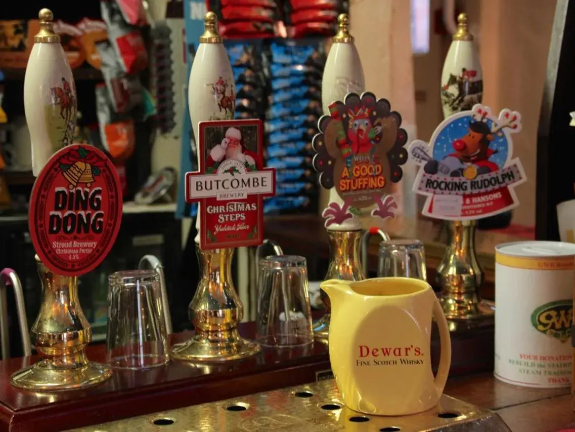 Lounge or bar in Crown and Trumpet Inn Lounge or bar in Crown and Trumpet Inn