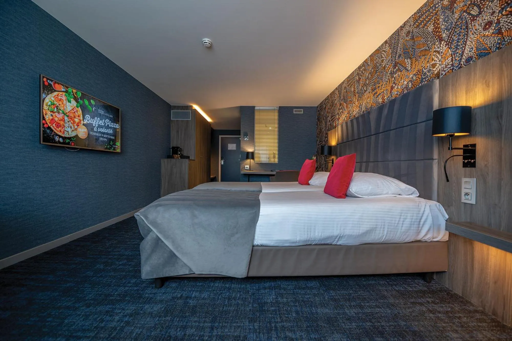 Bed in Van der Valk Hotel Liège Congres