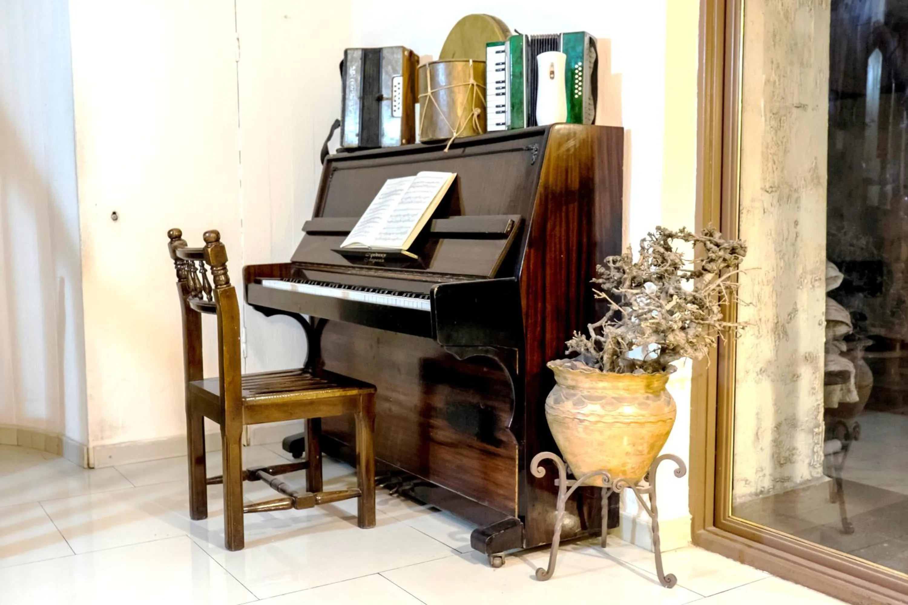 Area and facilities in Georgian House