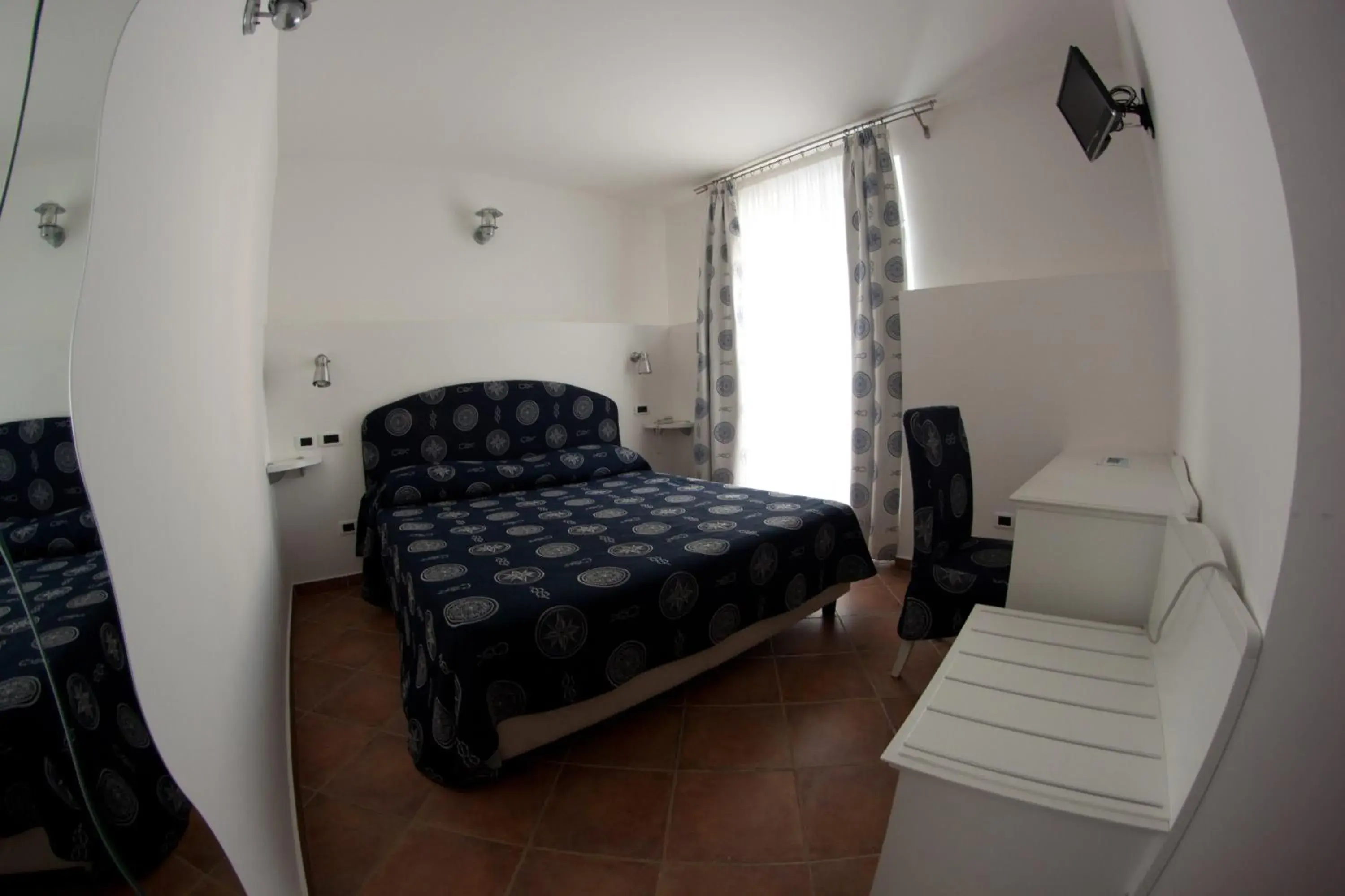 Double Room with Extra Bed and Sea View (3 Adults) in Yachting Club Mare Double Room with Extra Bed and Sea View (3 Adults) in Yachting Club Mare