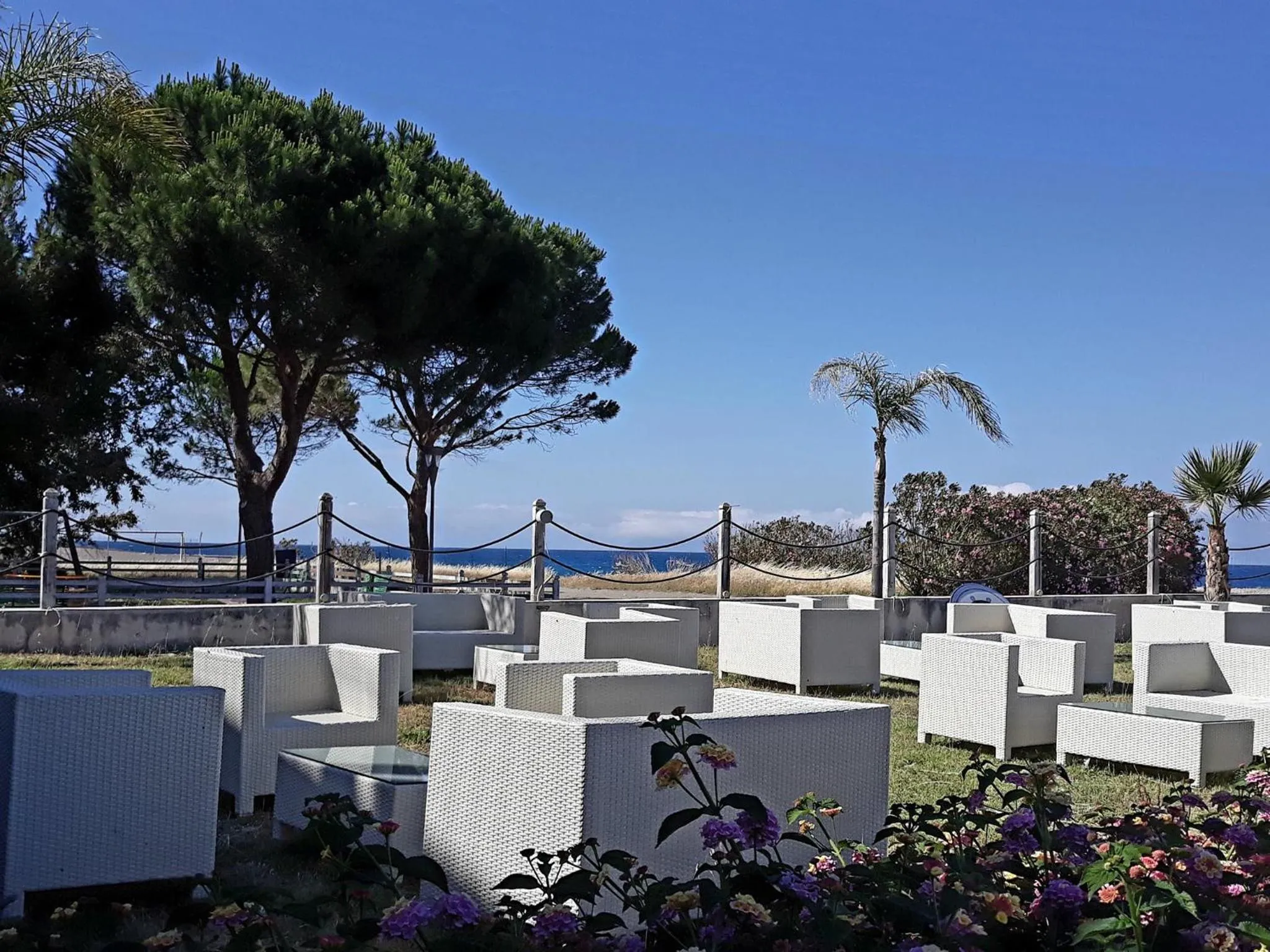 Garden in Yachting Club Mare