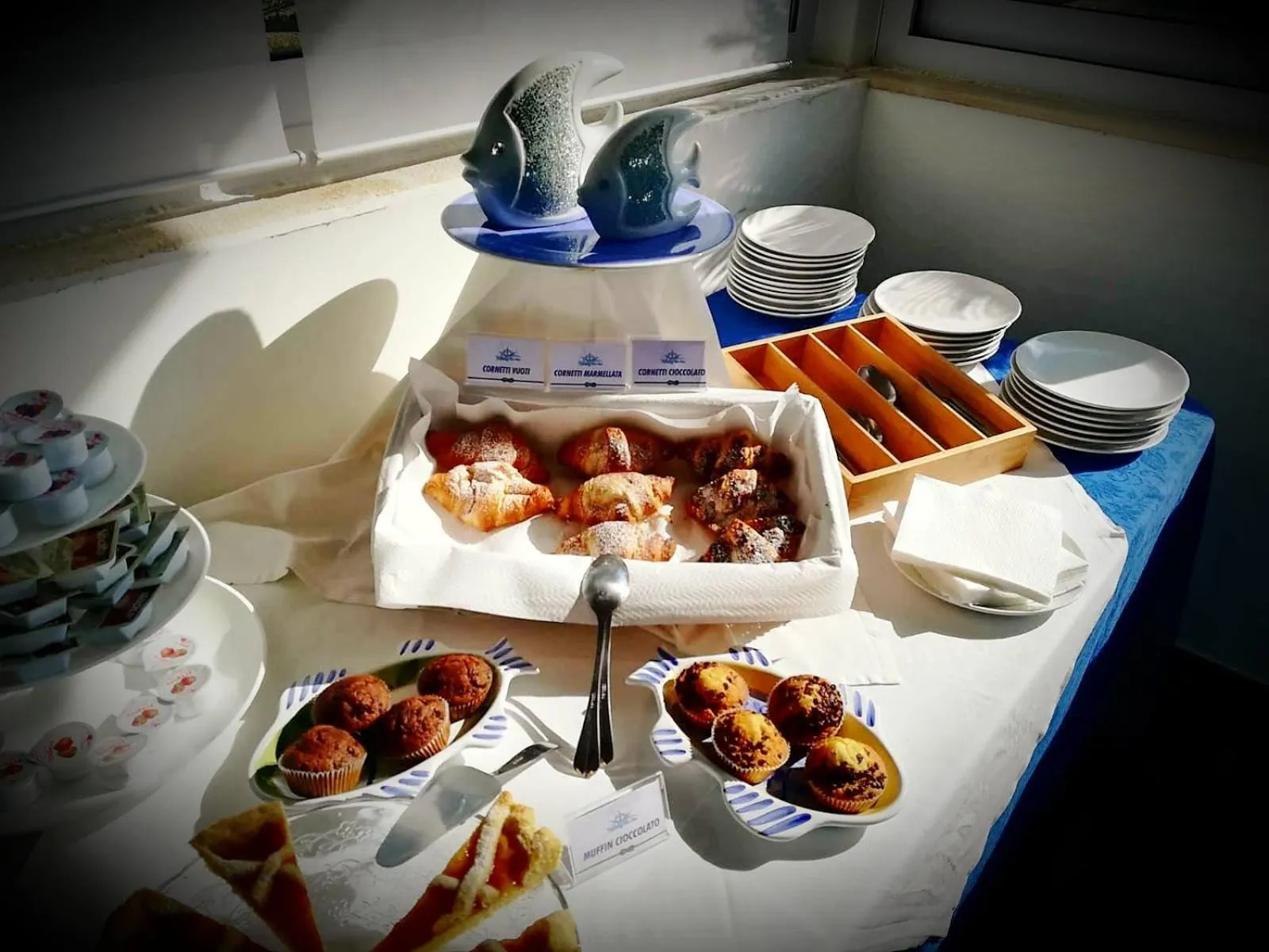 Buffet breakfast in Yachting Club Mare