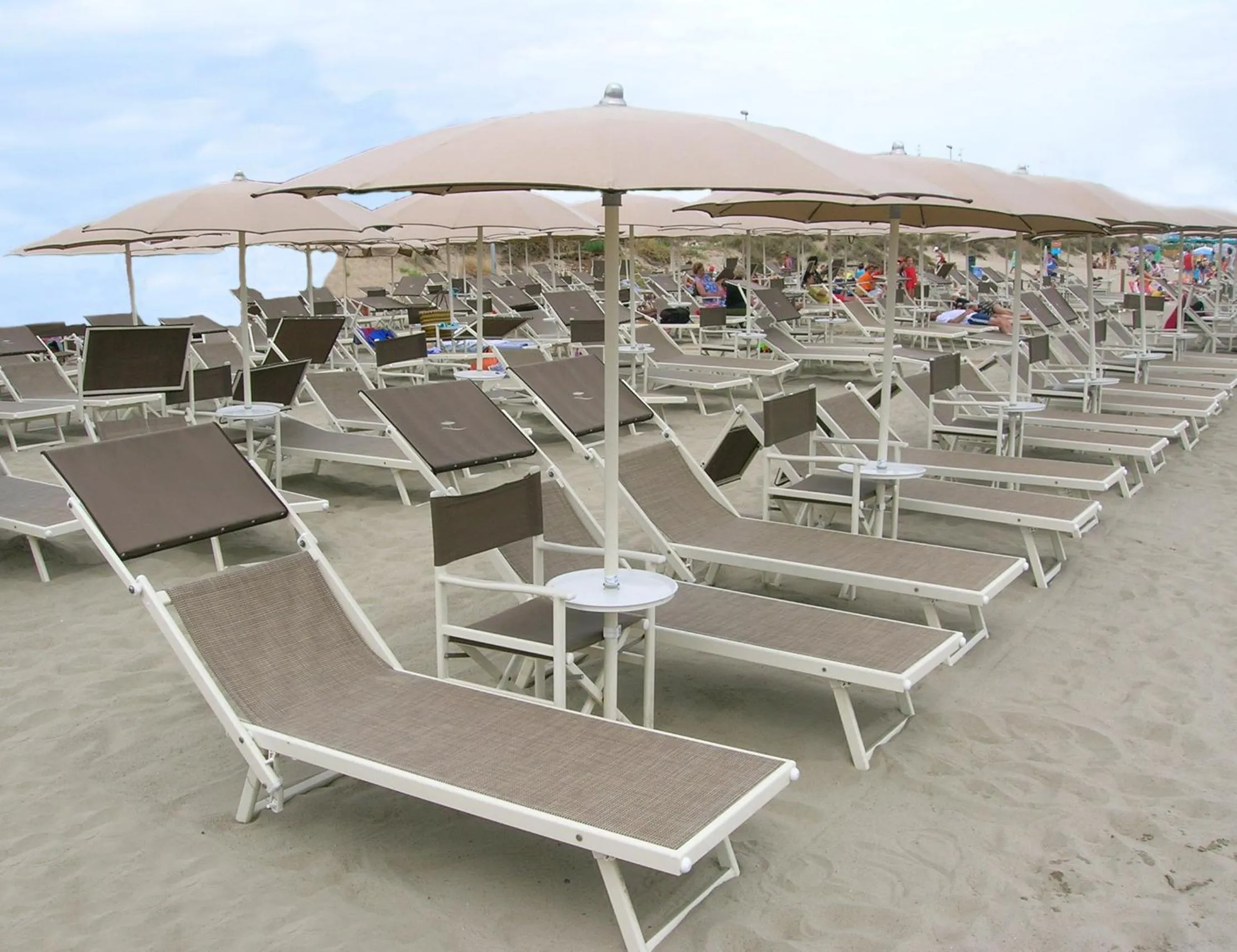 Beach in Yachting Club Mare