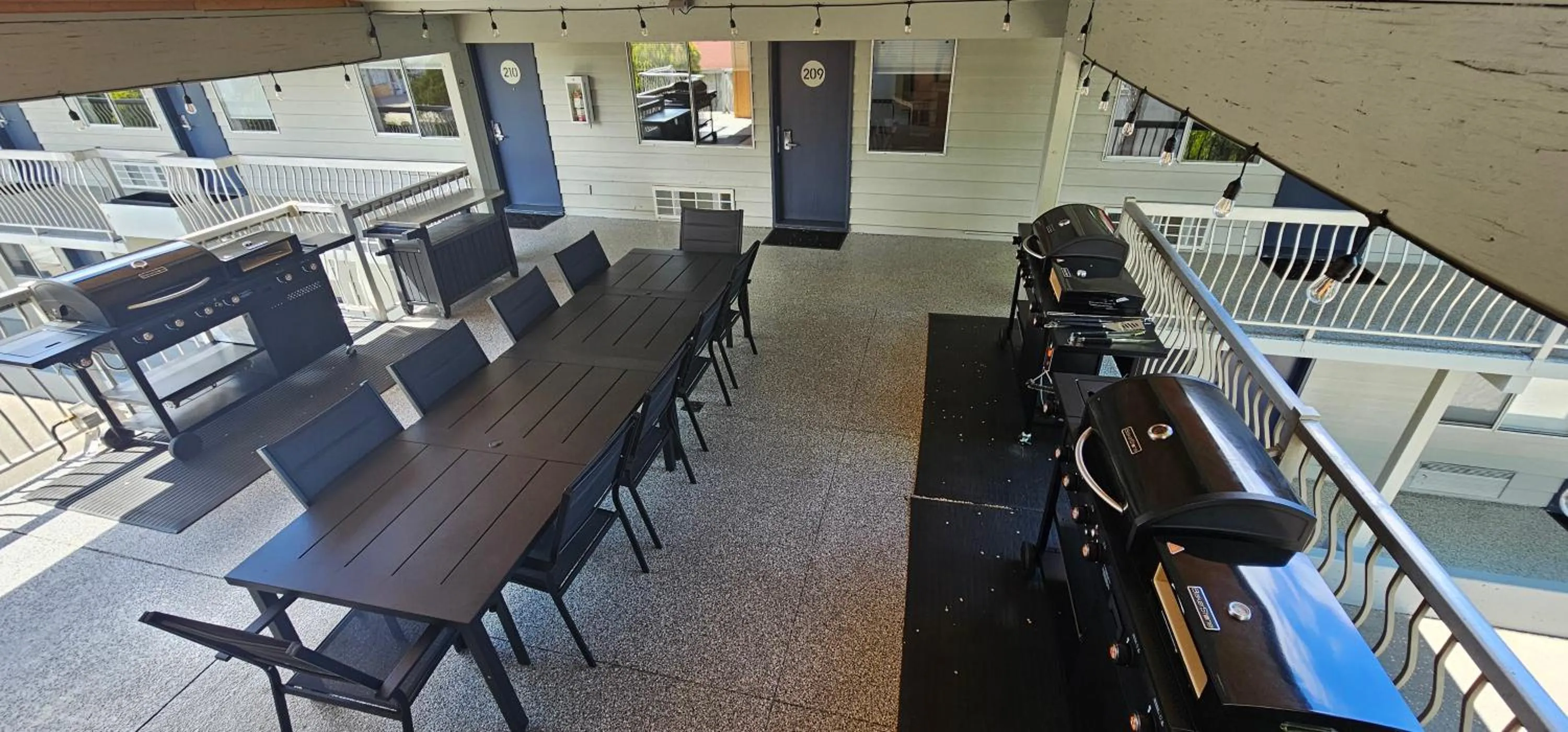 BBQ facilities in Okanagan Lakefront Resort