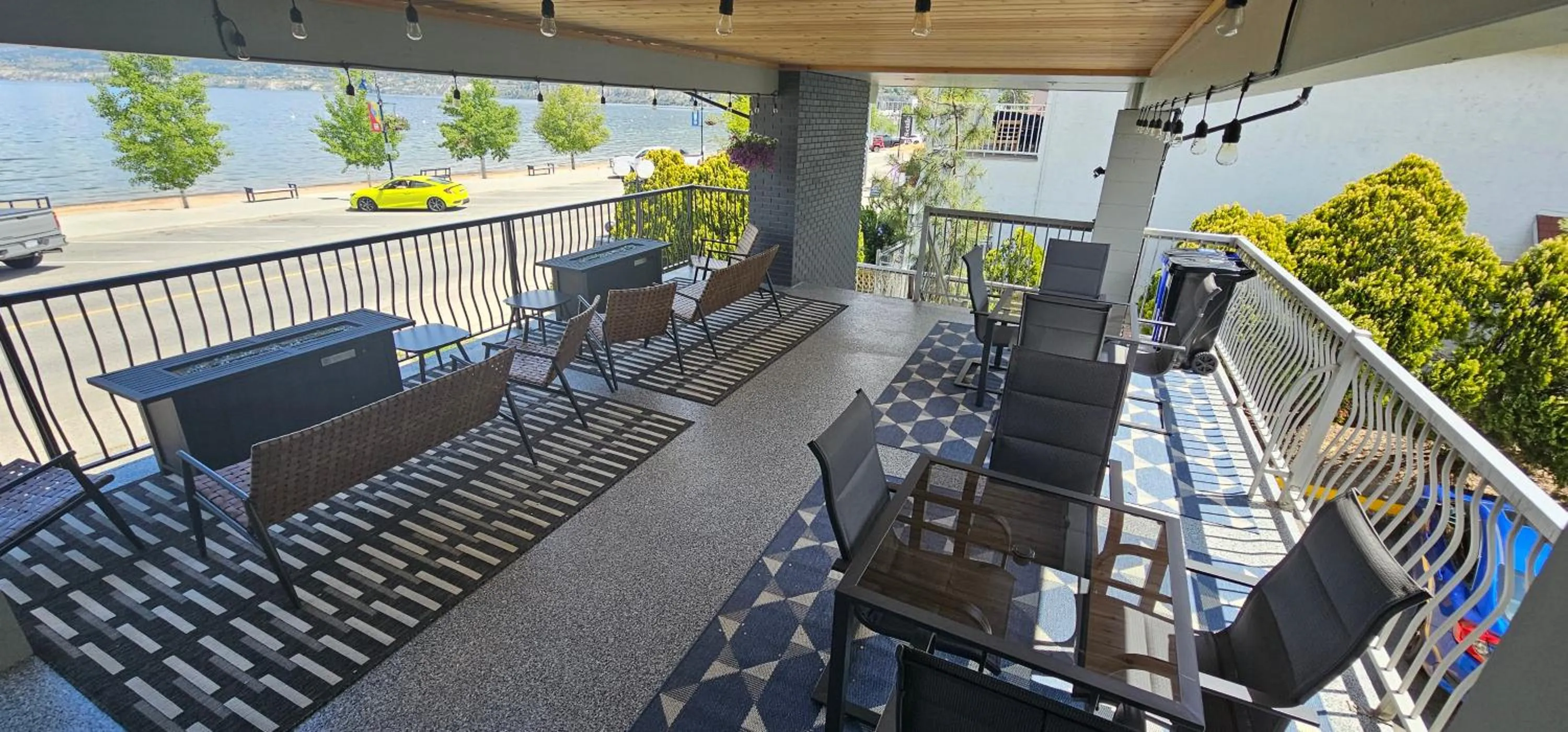 BBQ facilities in Okanagan Lakefront Resort