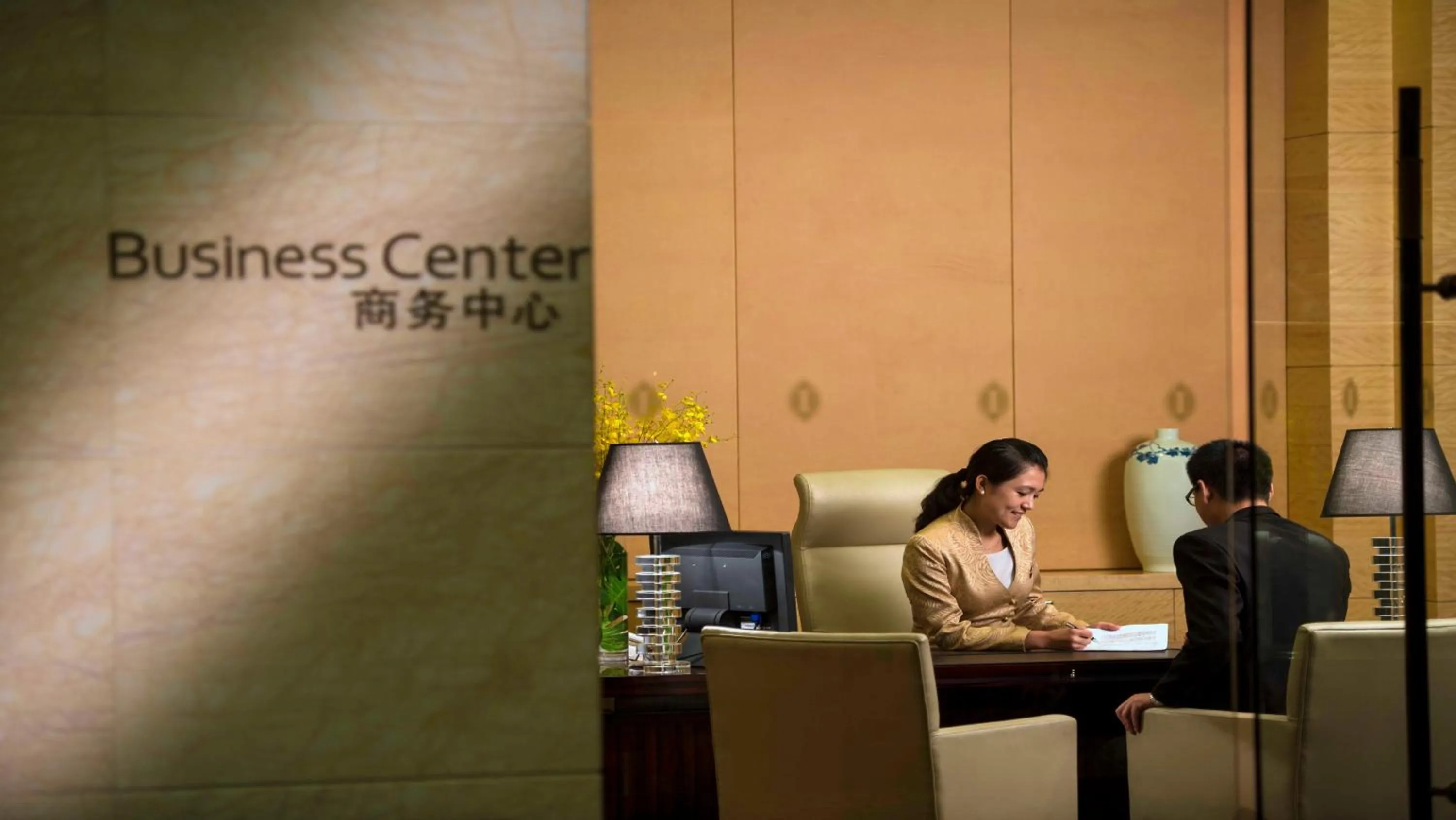 On-site shops in InterContinental Tangshan by IHG