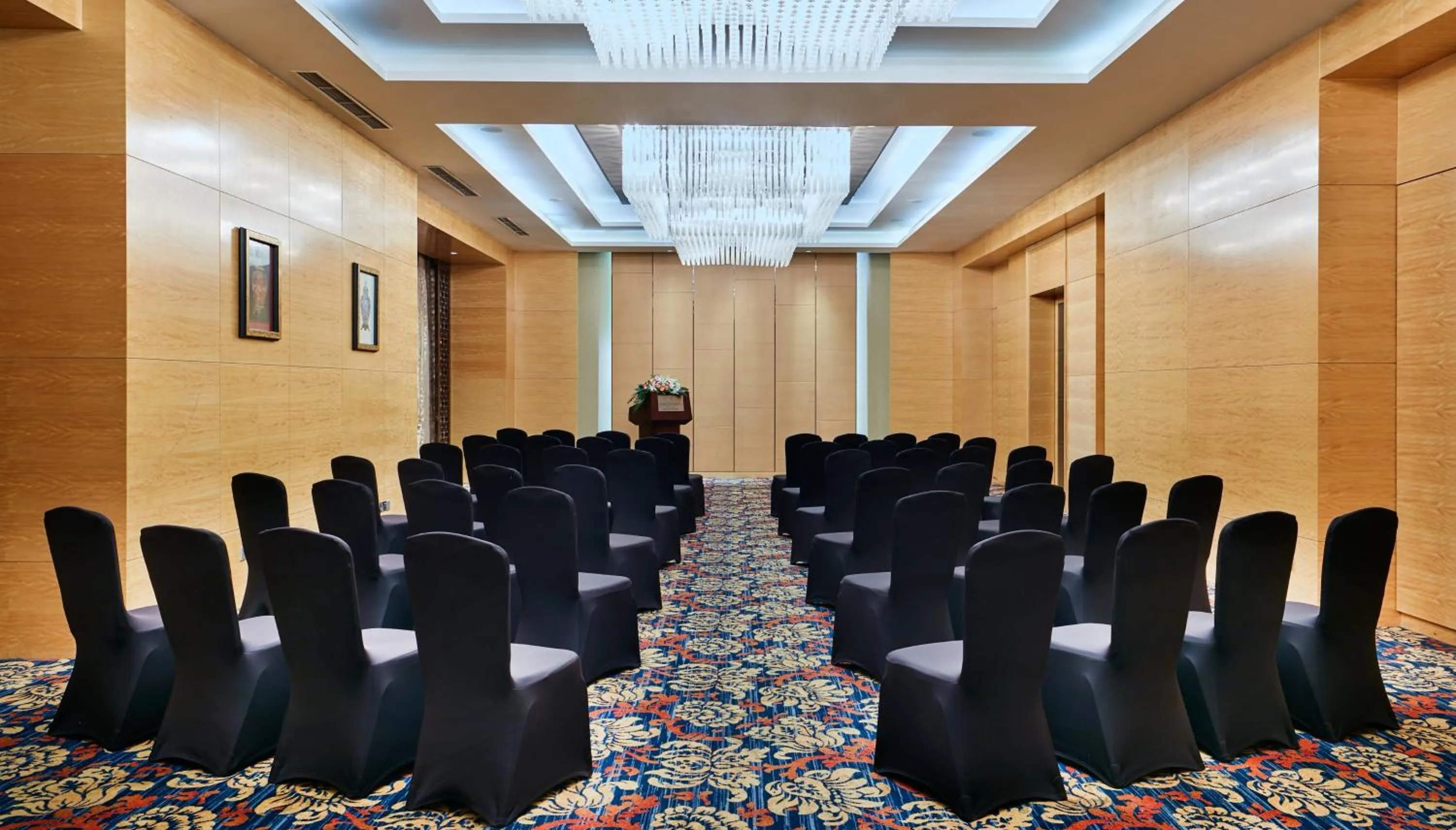 Meeting/conference room in InterContinental Tangshan by IHG