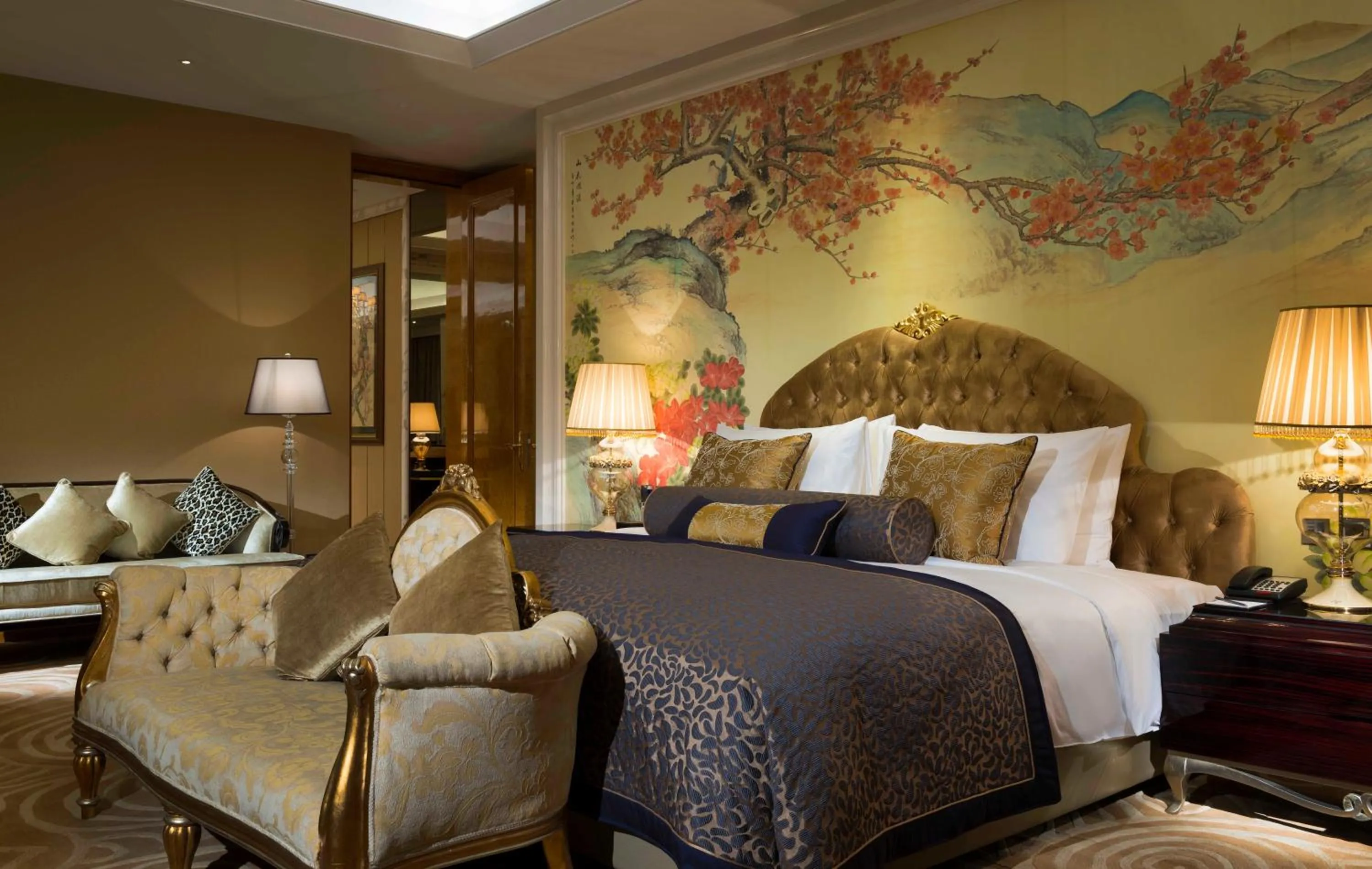 Bedroom, Bed in InterContinental Tangshan by IHG