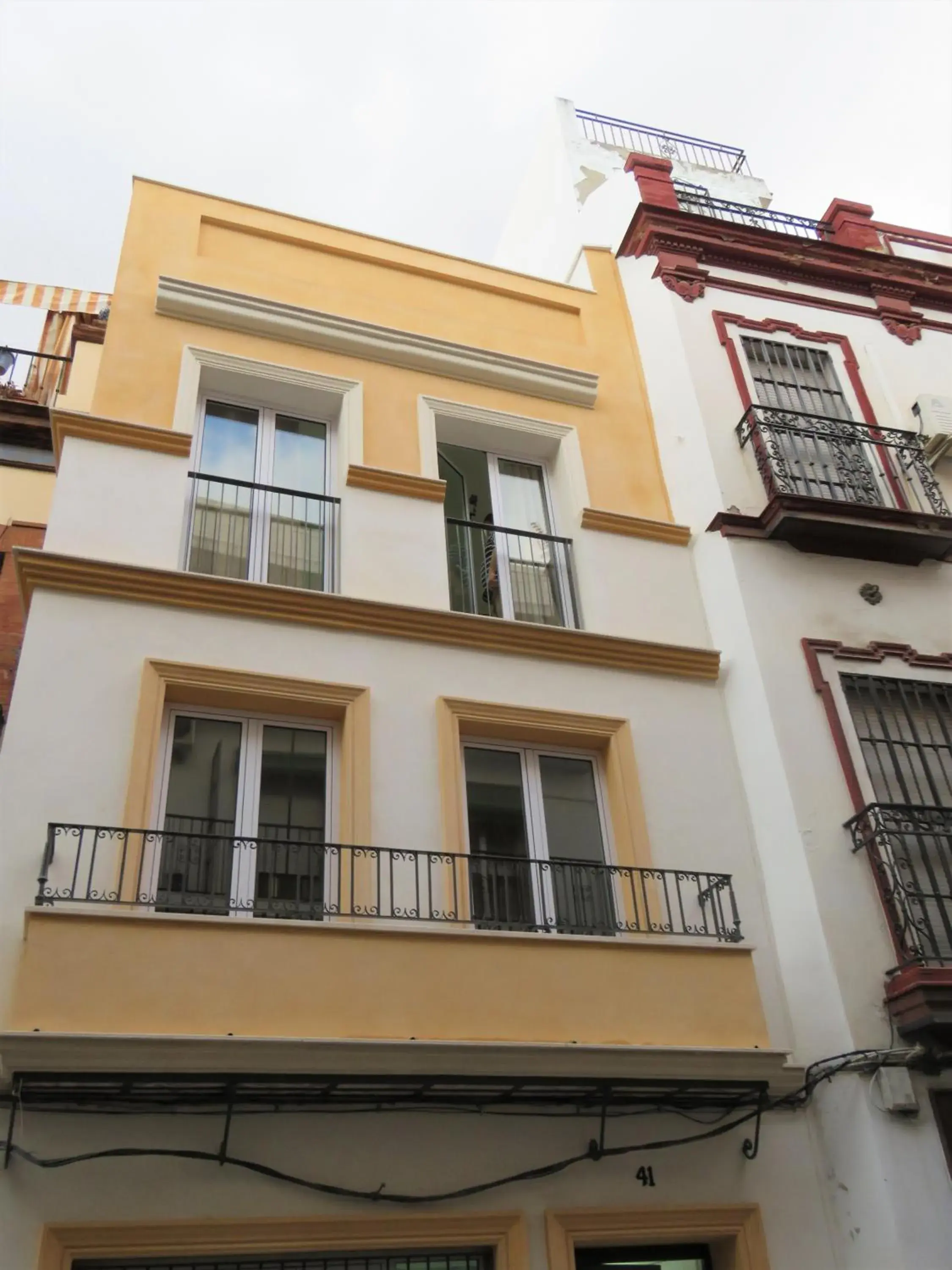 Facade/entrance in Living Sevilla Apartments Hércules Facade/entrance in Living Sevilla Apartments Hércules