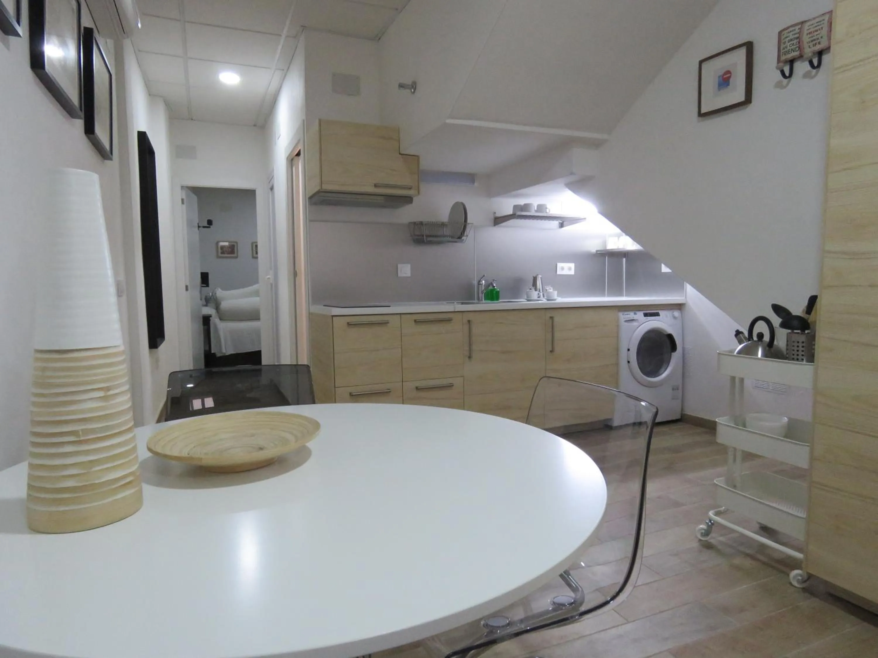 Kitchen or kitchenette in Living Sevilla Apartments Hércules