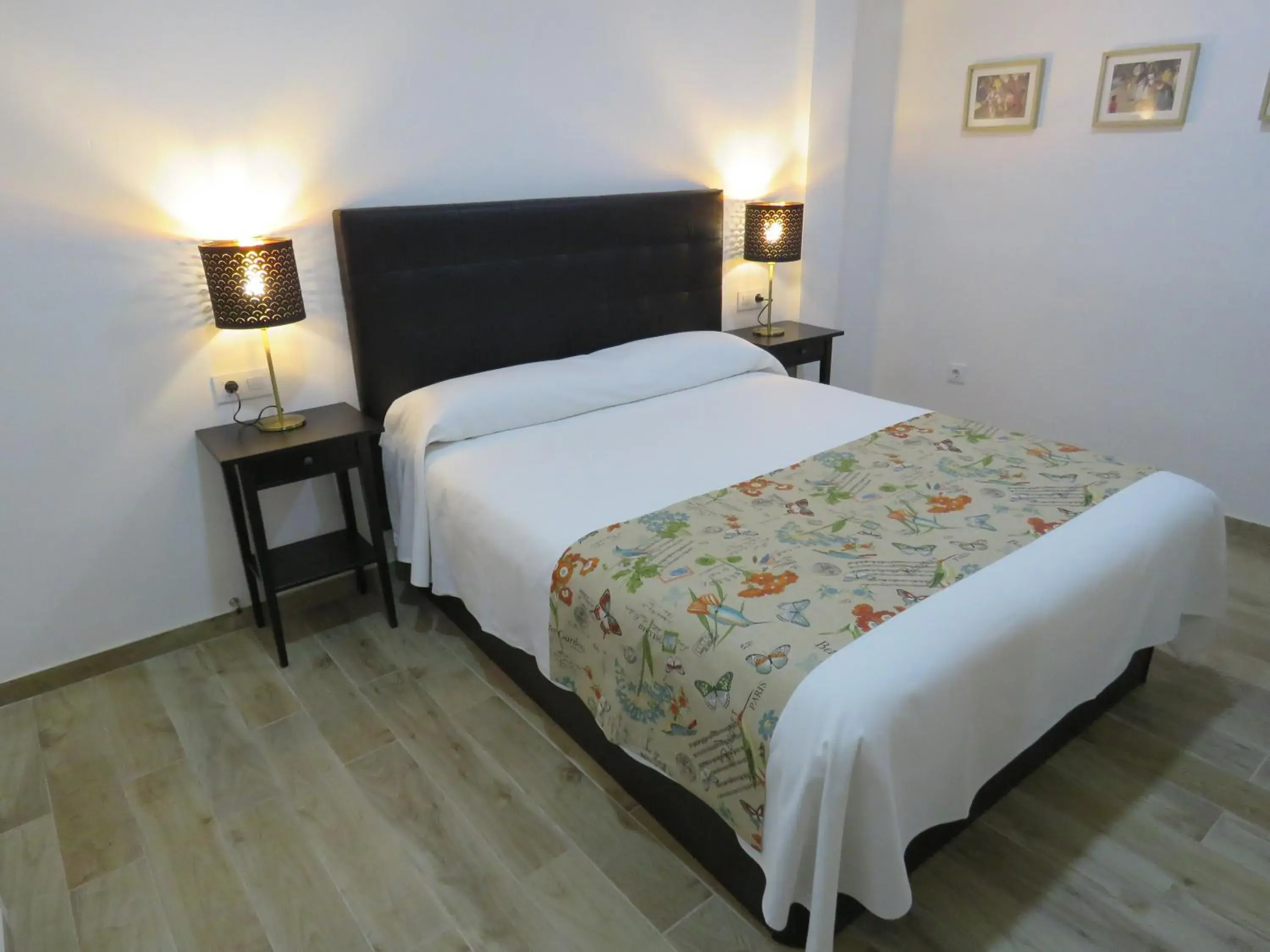 Bed in Living Sevilla Apartments Hércules Bed in Living Sevilla Apartments Hércules