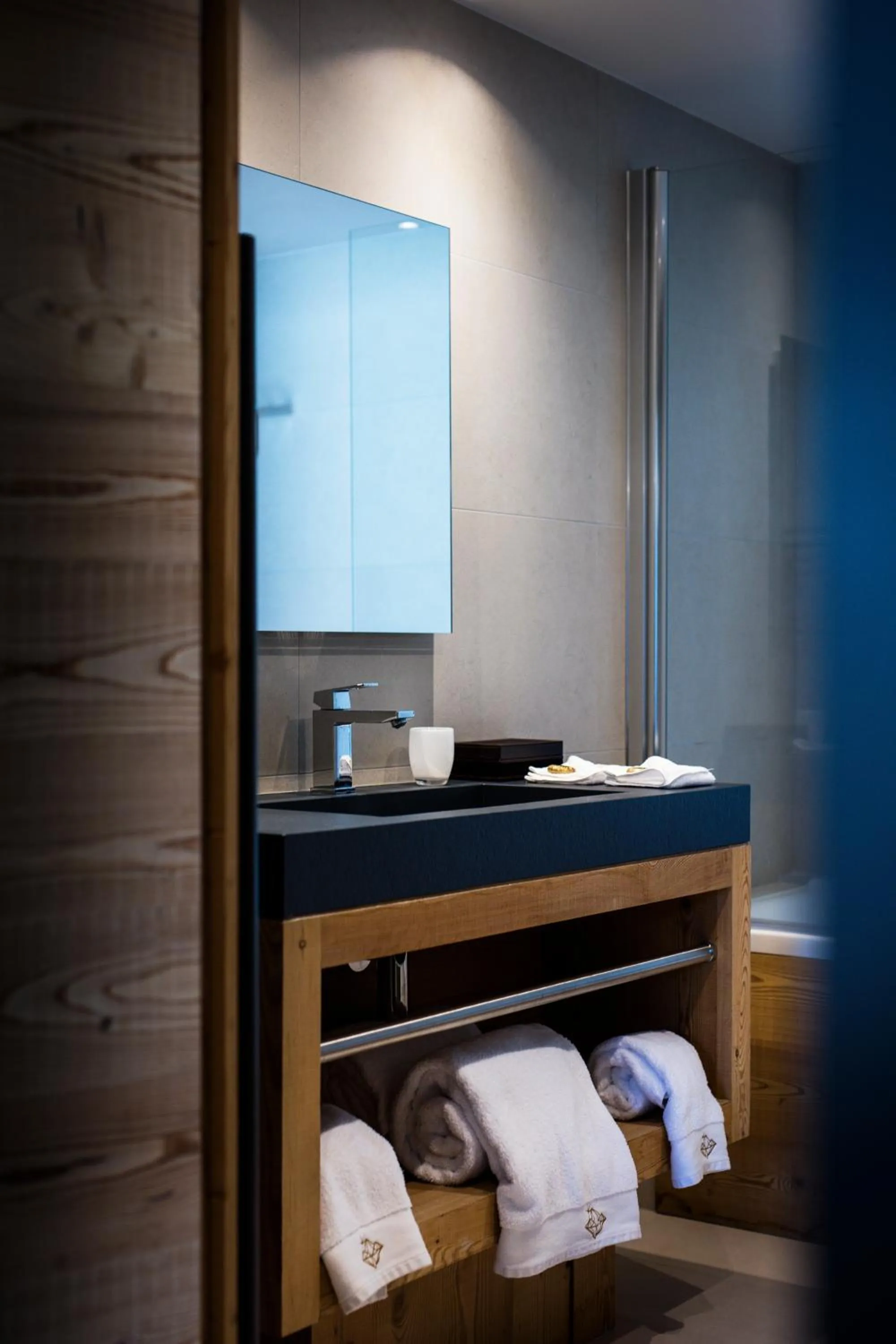 Bathroom, Bed in Hôtel Daria-I Nor by Les Etincelles