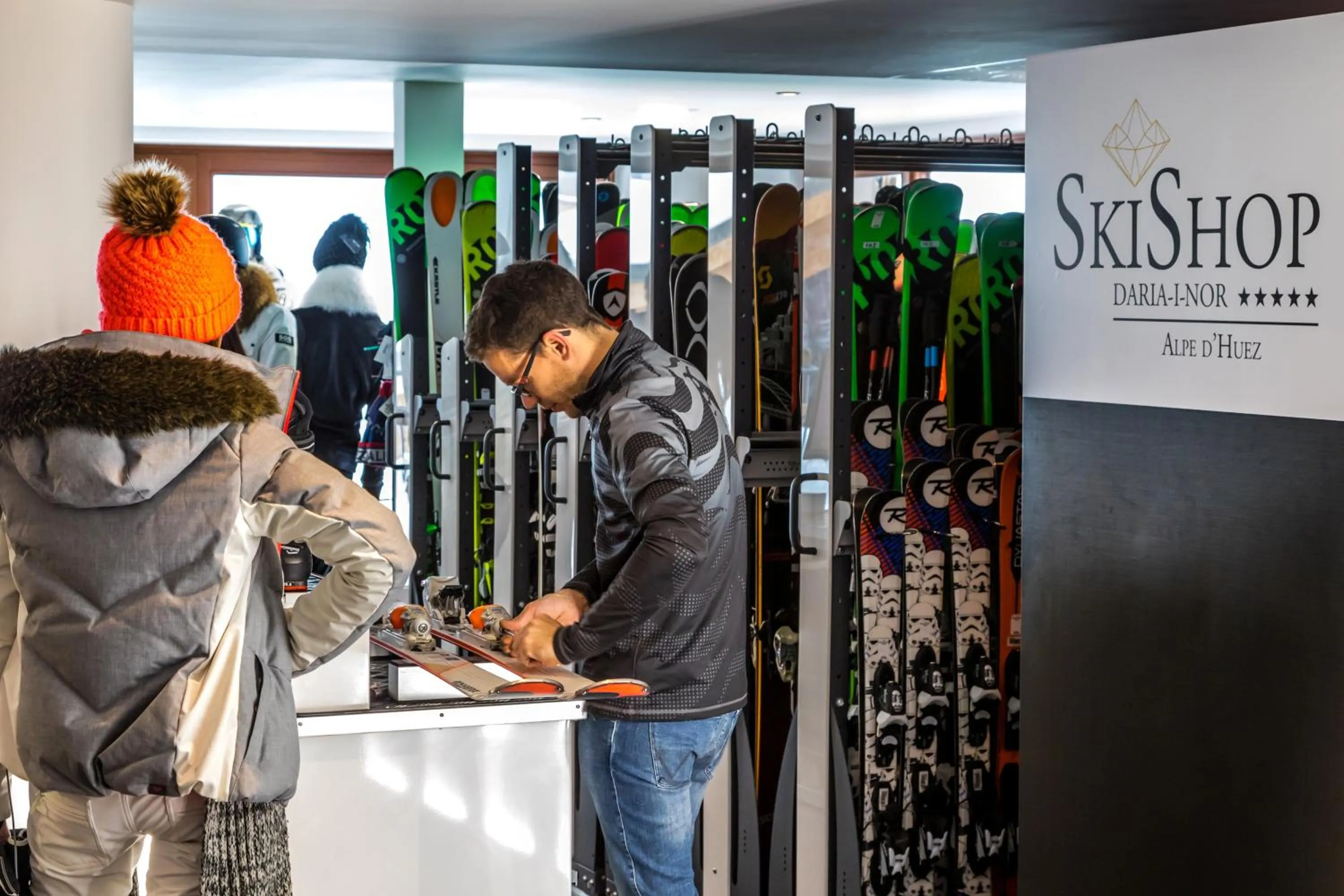 On-site shops in Hôtel Daria-I Nor by Les Etincelles