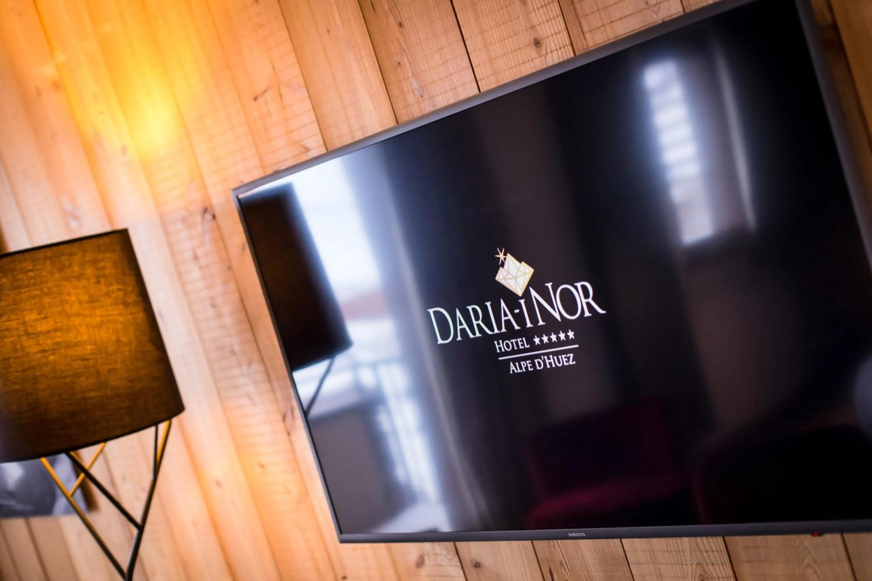 Property logo or sign in Hôtel Daria-I Nor by Les Etincelles