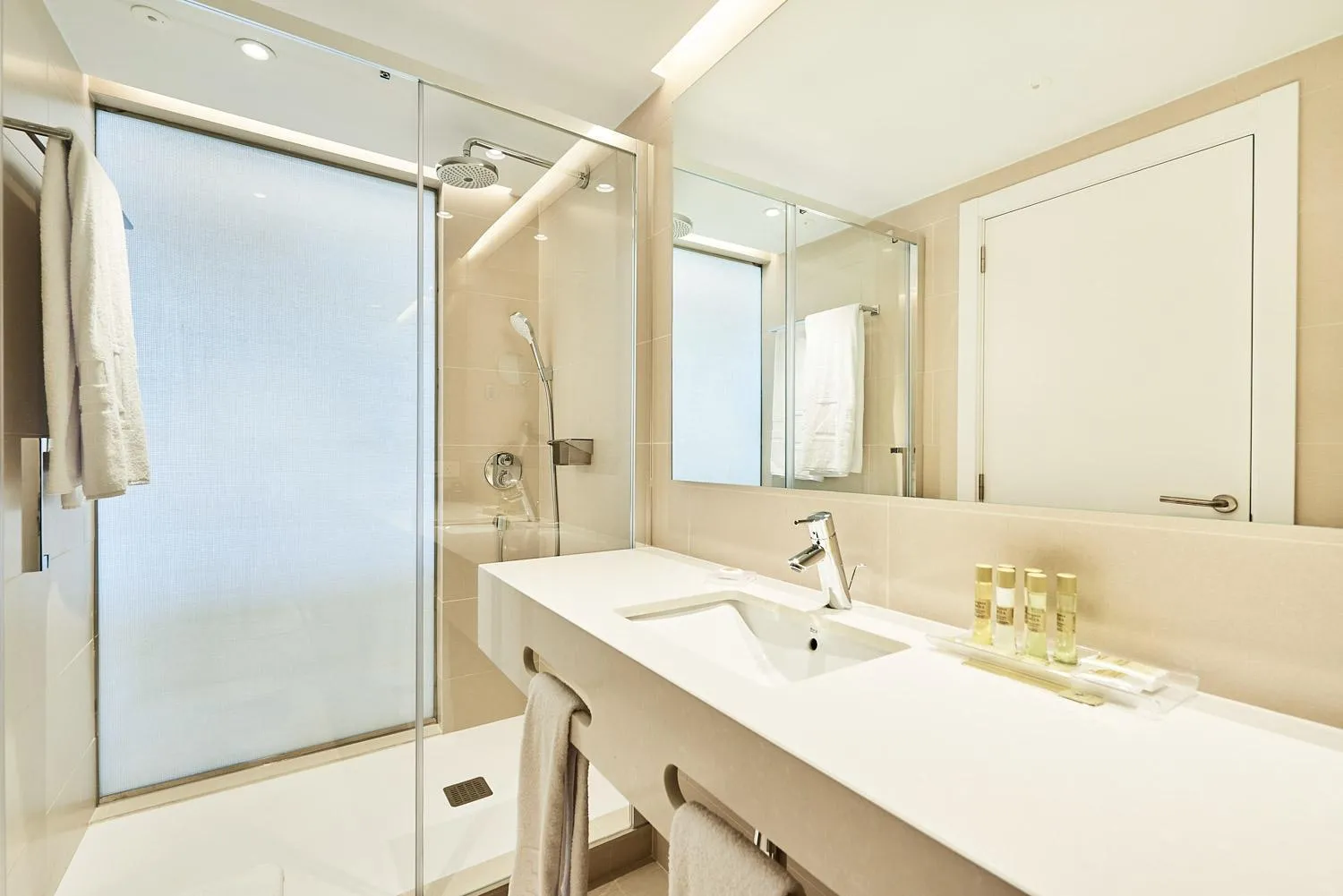 Shower in Eurostars Ibiza