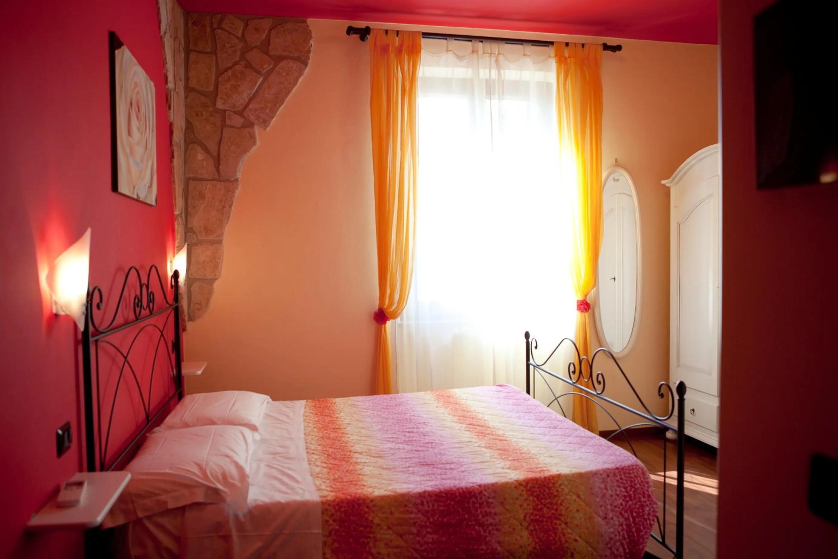 Photo of the whole room, Bed in B&B Raffiori