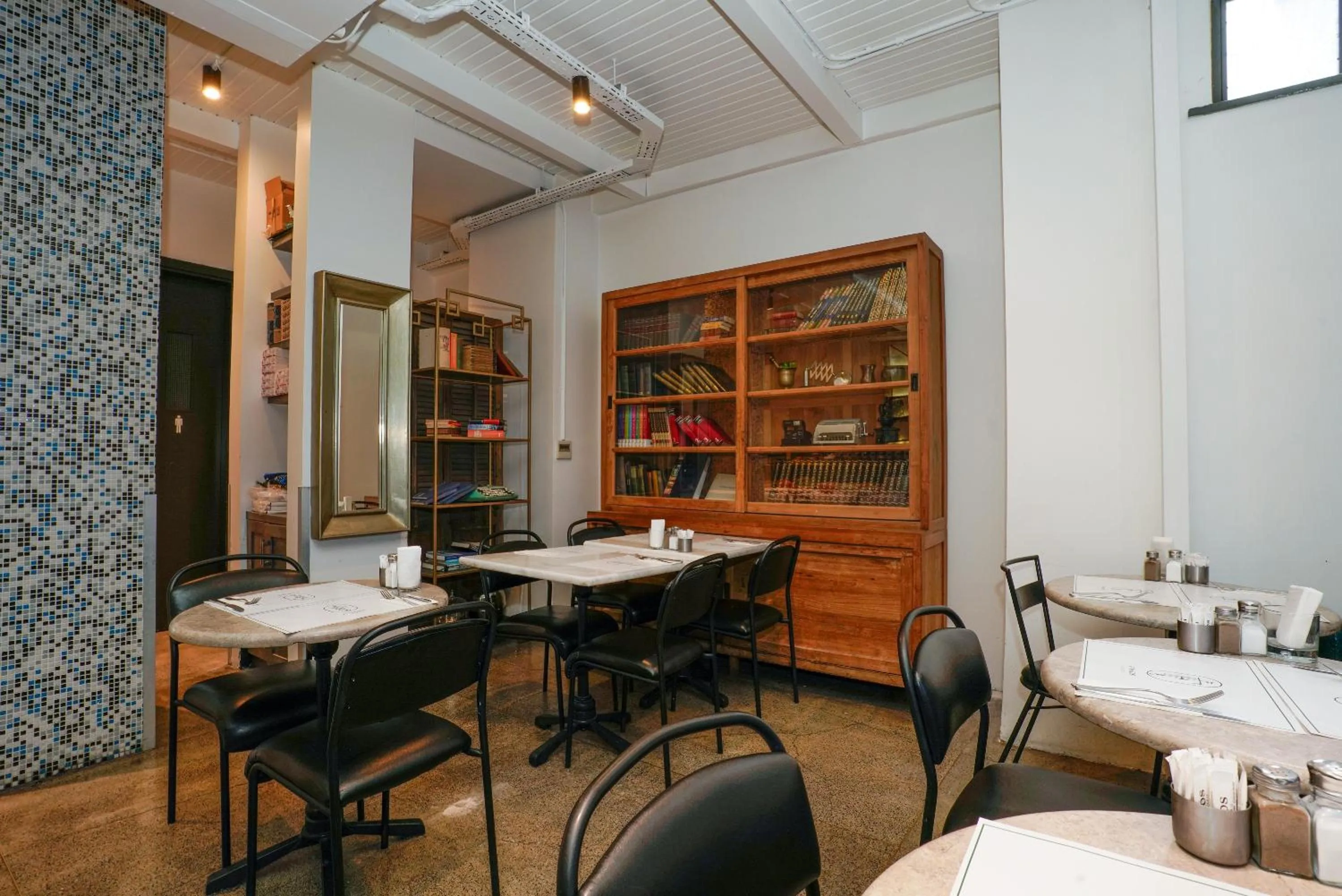 Restaurant/places to eat in Faros Hotel Taksim-Special Category