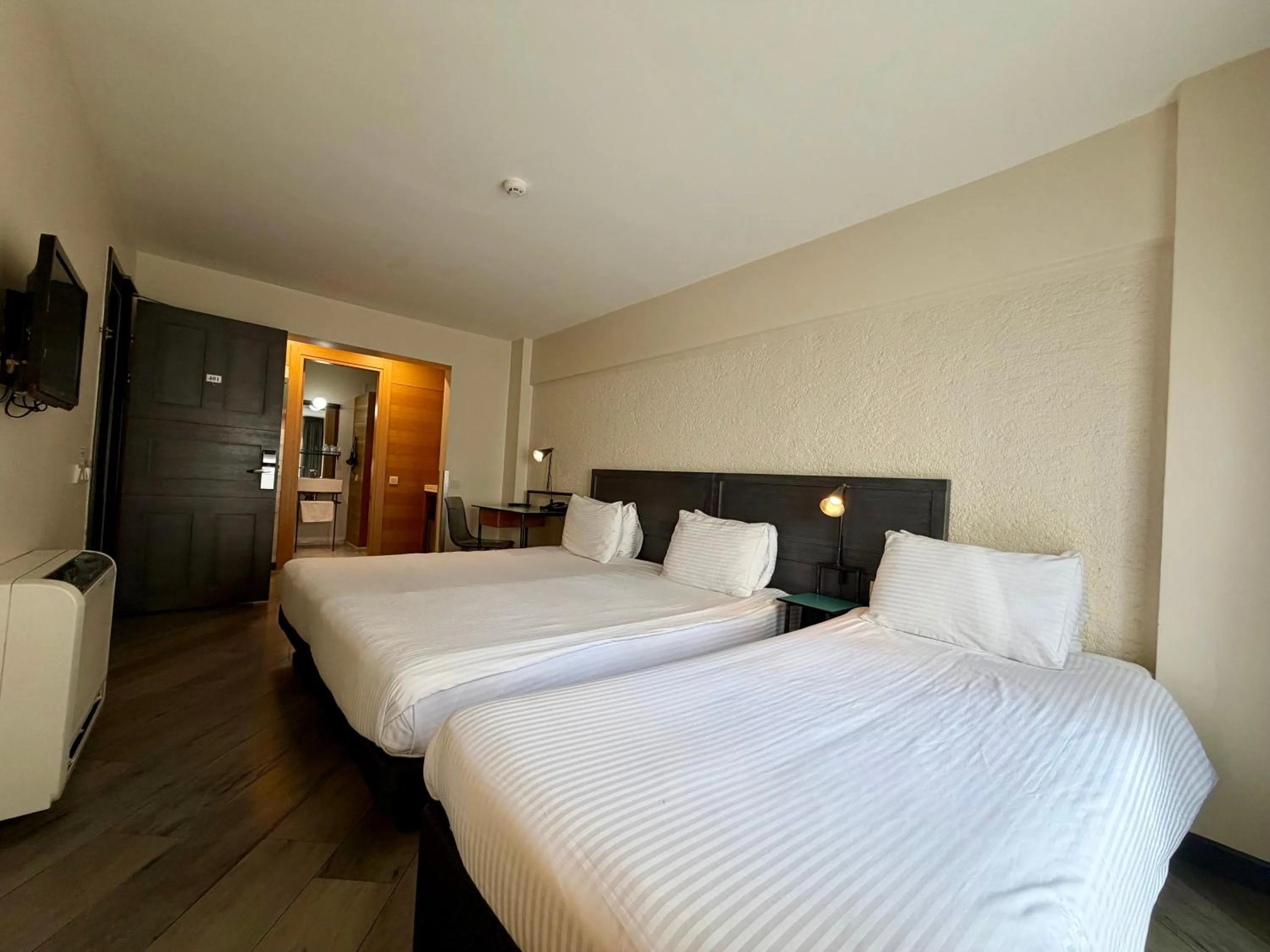 Photo of the whole room, Bed in Faros Hotel Taksim-Special Category