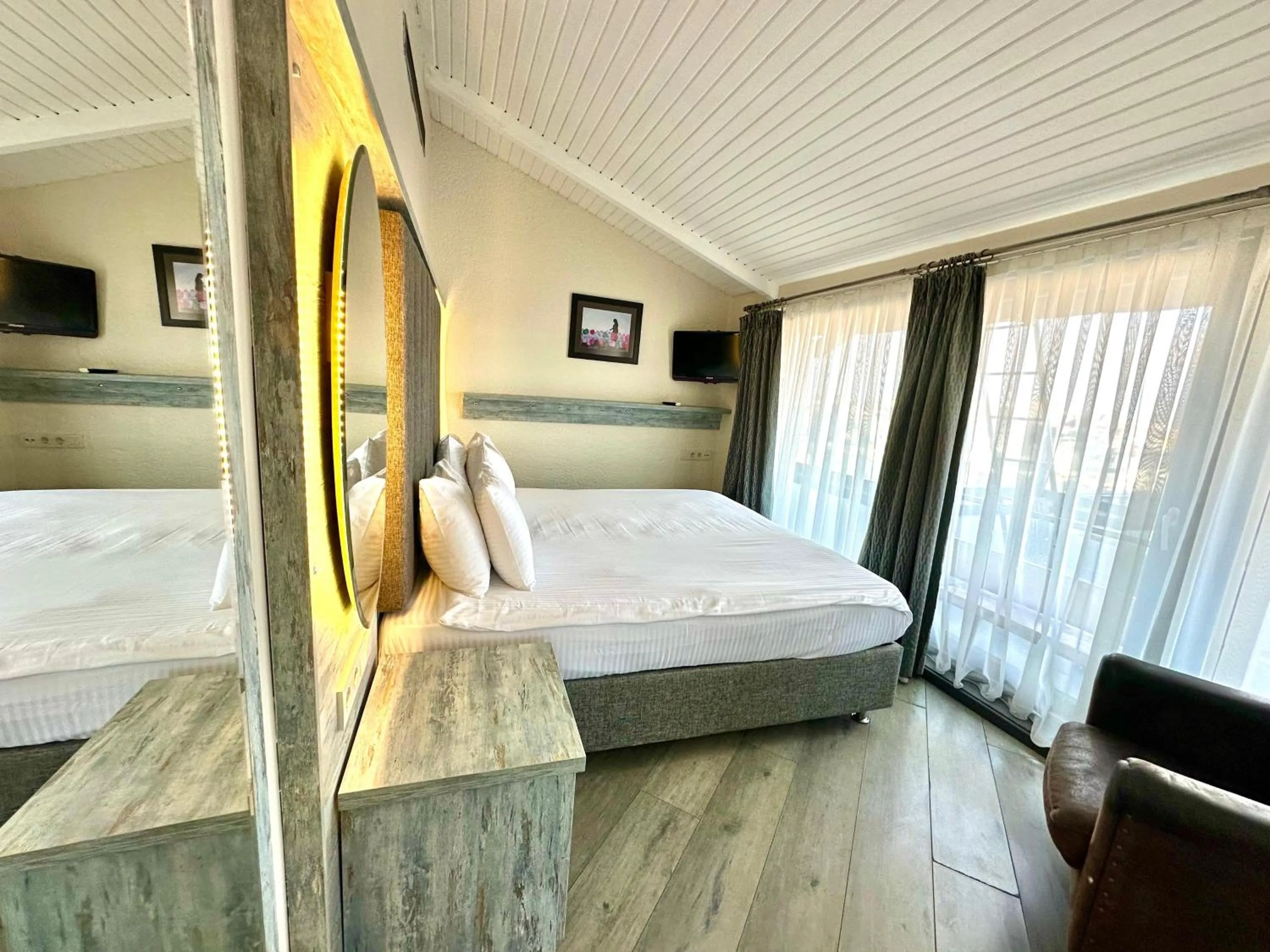 Decorative detail, Bed in Faros Hotel Taksim-Special Category