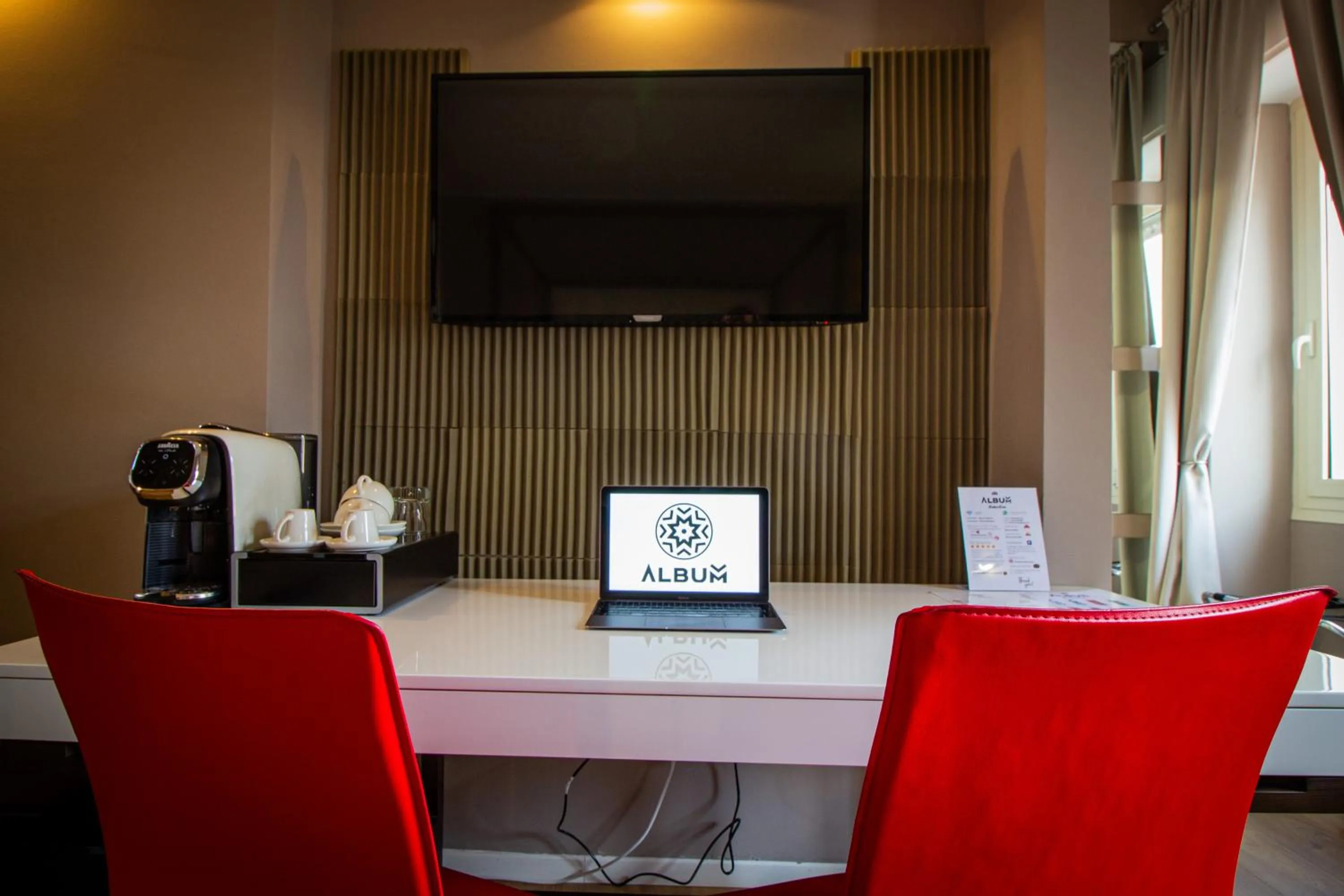 TV and multimedia in Album Boutique Rooms