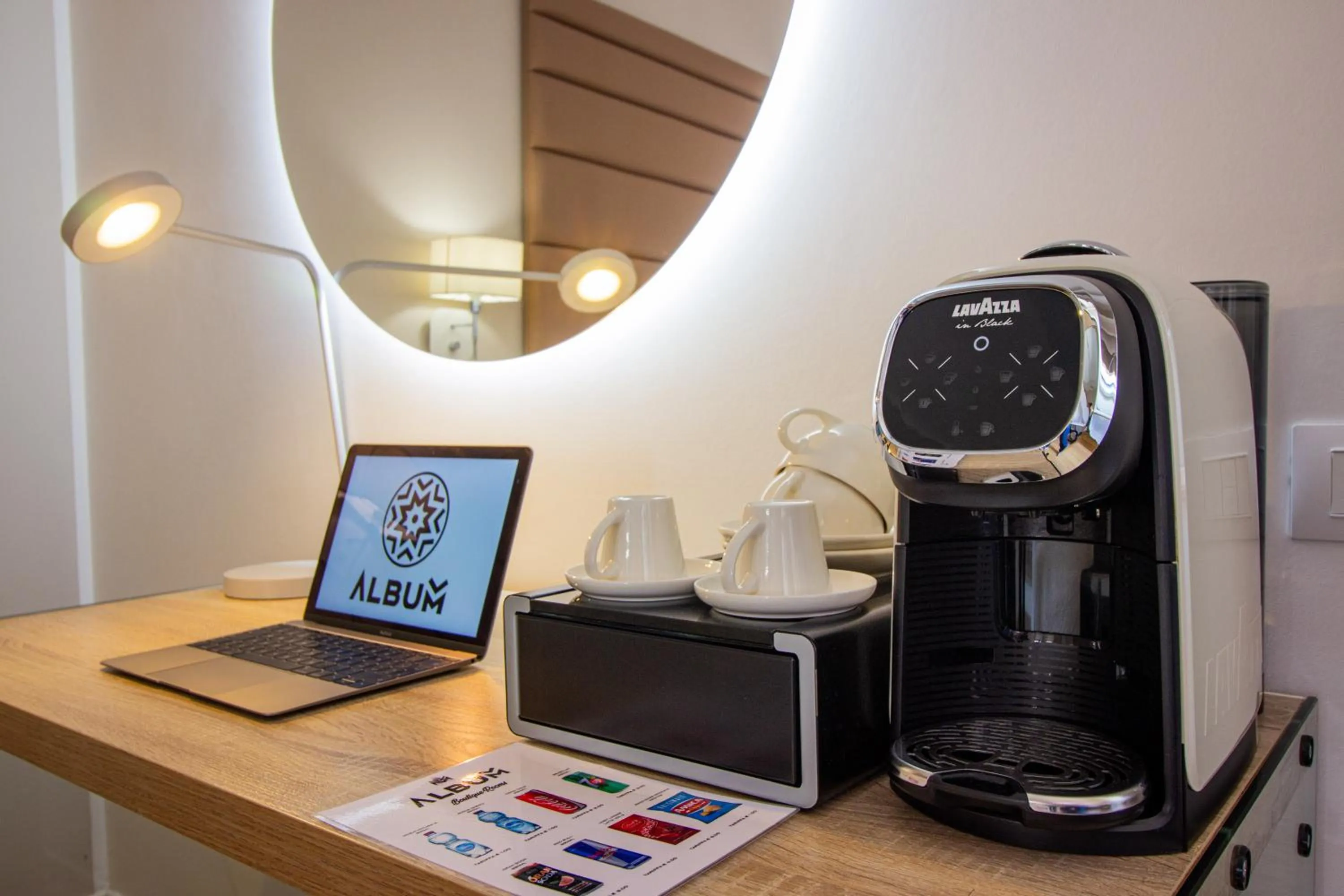 Coffee/tea facilities in Album Boutique Rooms