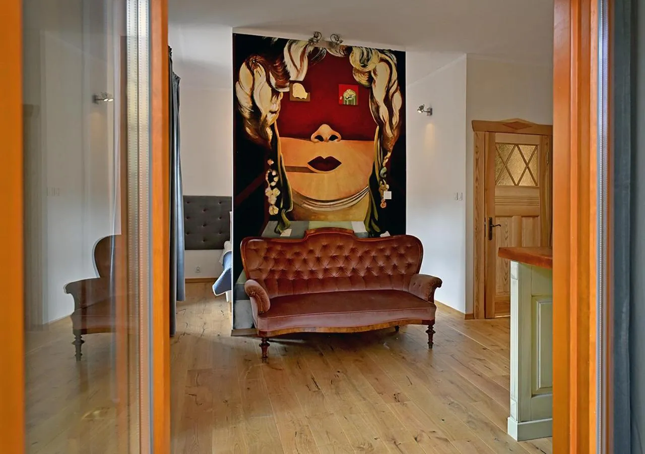 Decorative detail in Dali ApartHOTEL