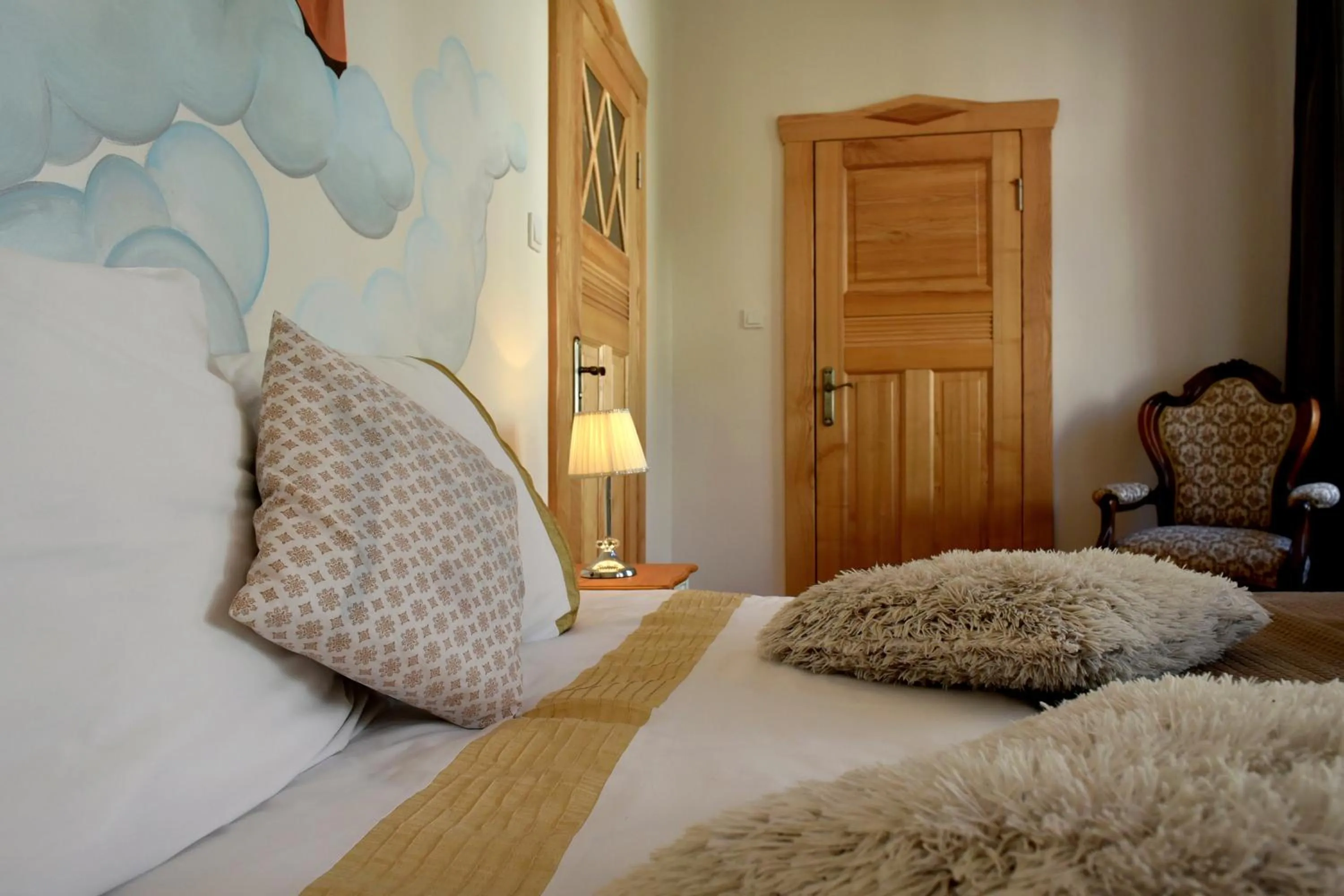 Bed in Dali ApartHOTEL