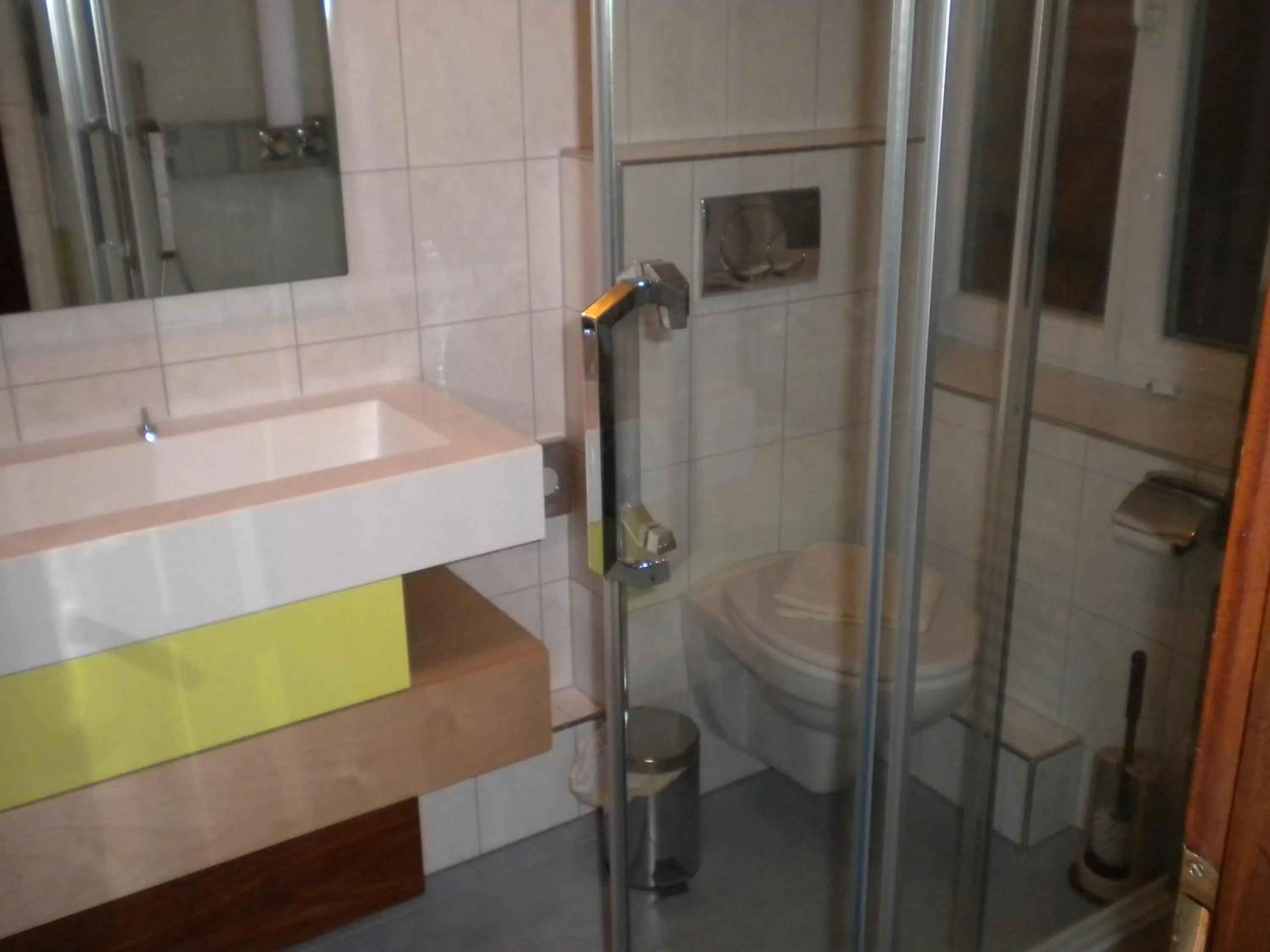 Bathroom in Hotel Restaurant A l'Ange