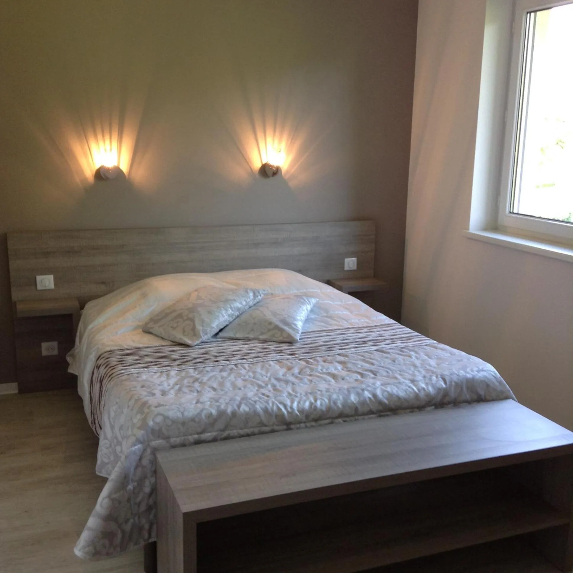 Bed in Hotel Restaurant A l'Ange