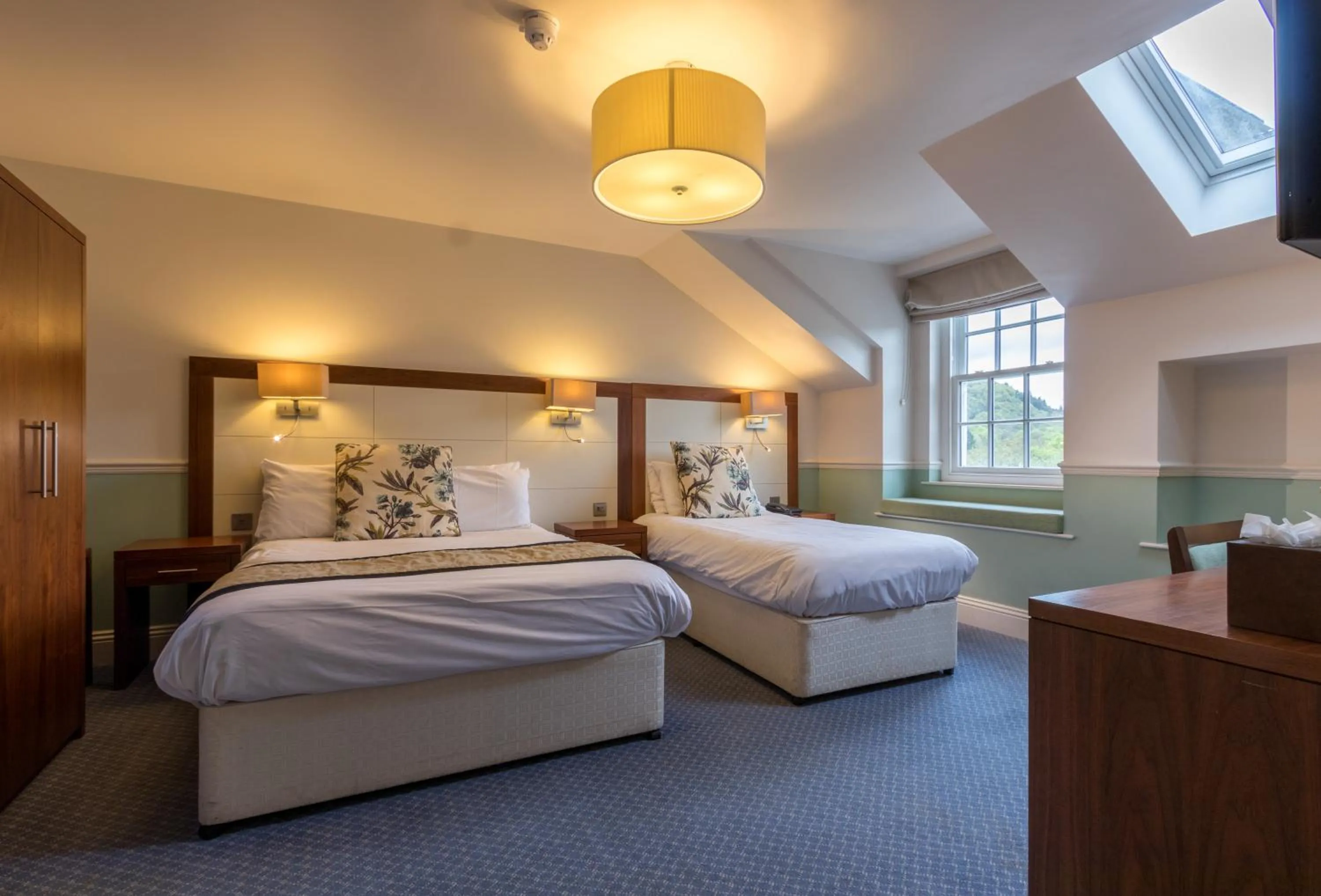 Photo of the whole room, Bed in Newby Bridge Hotel