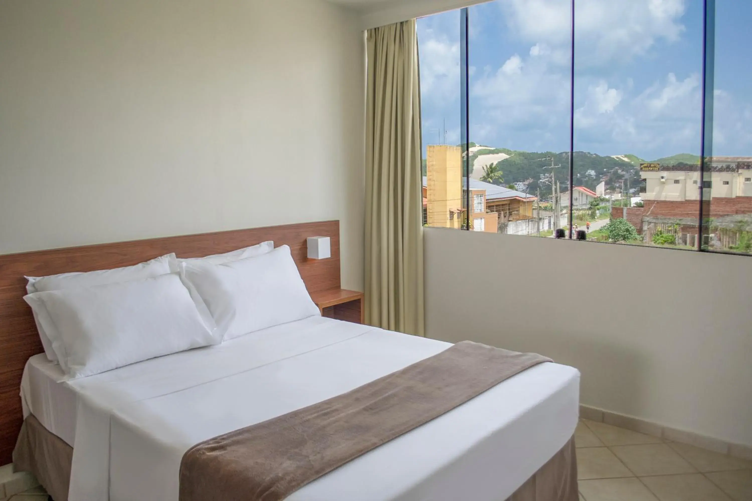 Deluxe Double Room with Side Sea View in Pousada Laranja - Nova Administração Deluxe Double Room with Side Sea View in Pousada Laranja - Nova Administração