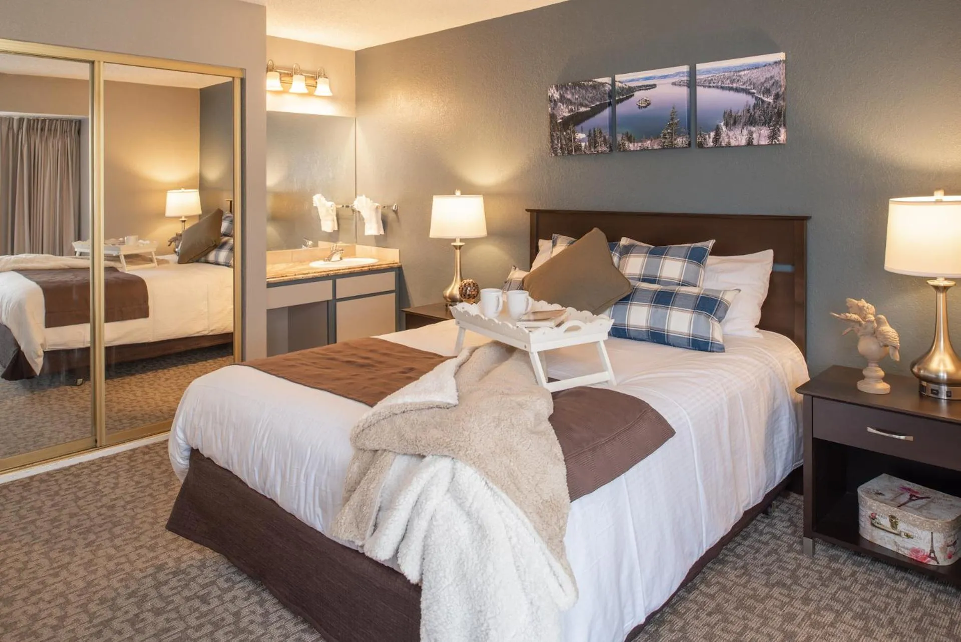 Bedroom, Bed in Thunderbird Resort Club