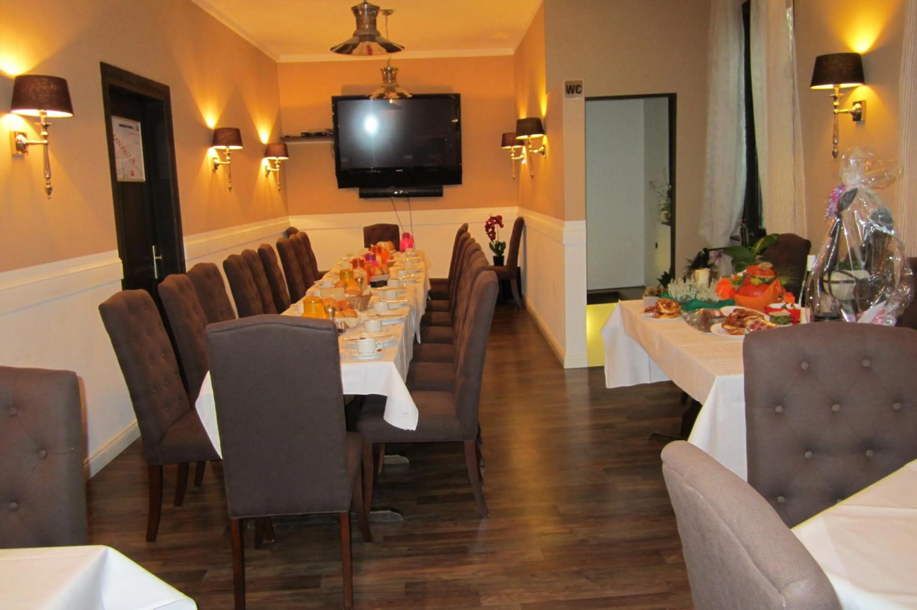 Restaurant/places to eat in Hotel-Café-Burg Stahleck