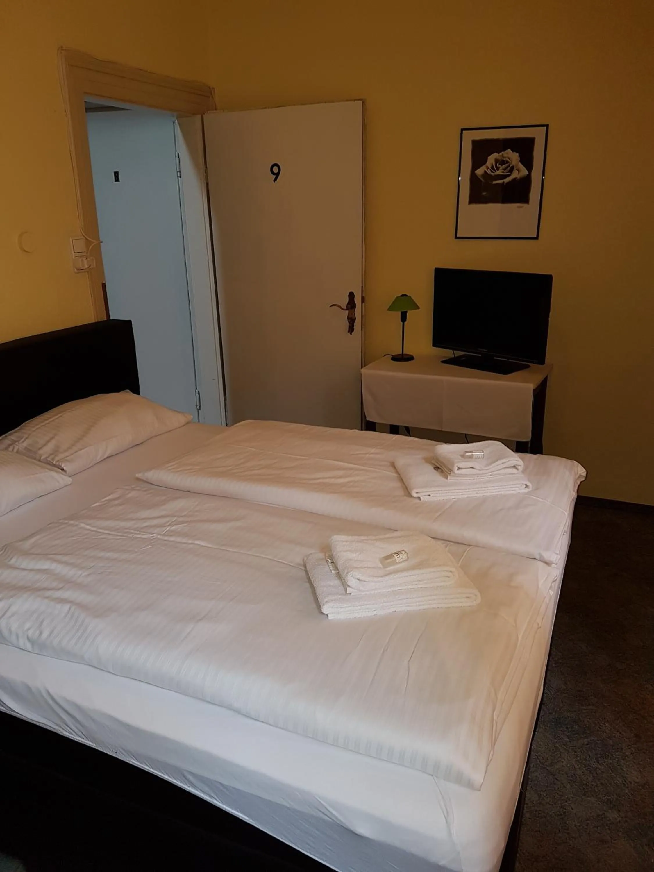 bunk bed in Hotel-Café-Burg Stahleck