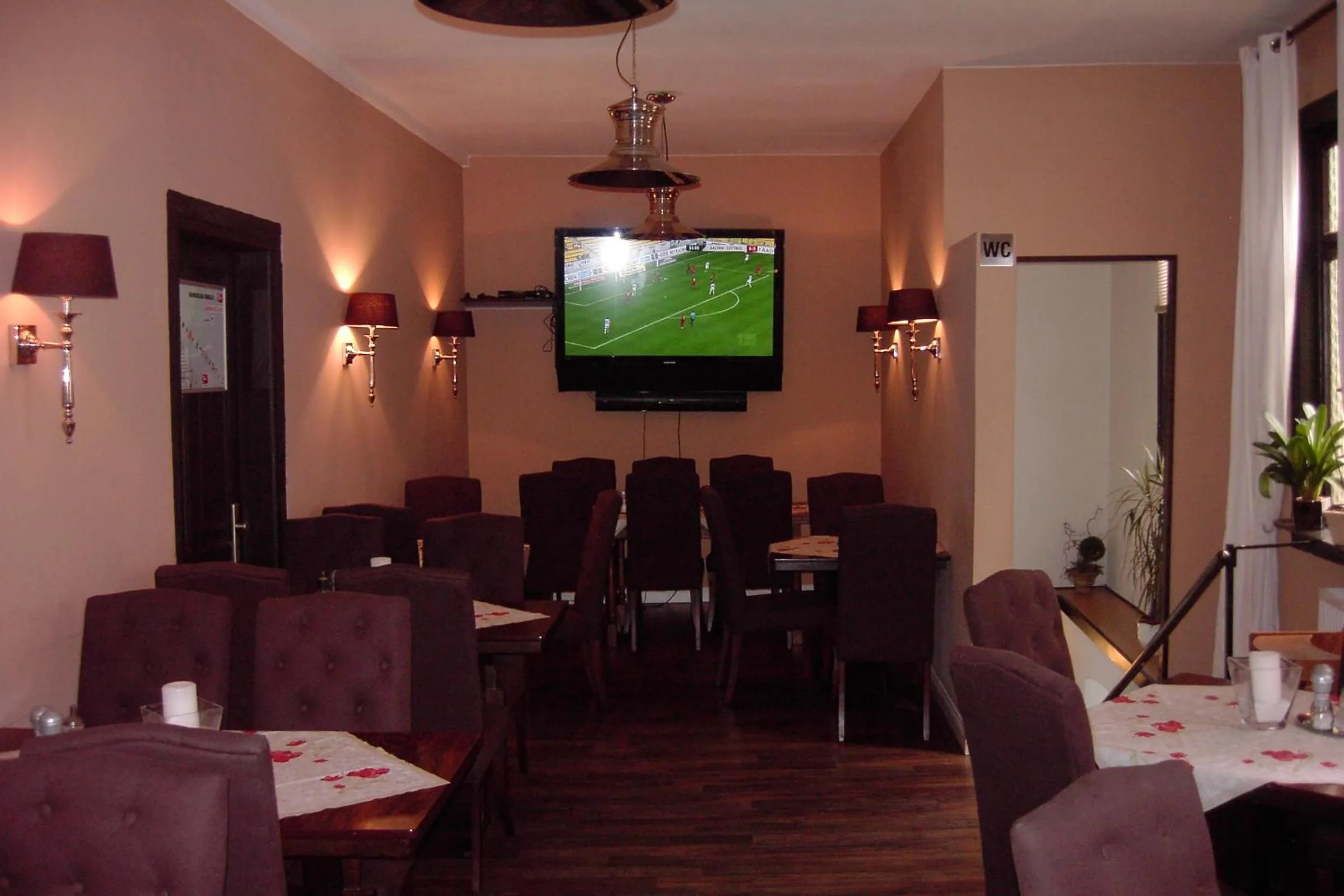 Restaurant/places to eat in Hotel-Café-Burg Stahleck