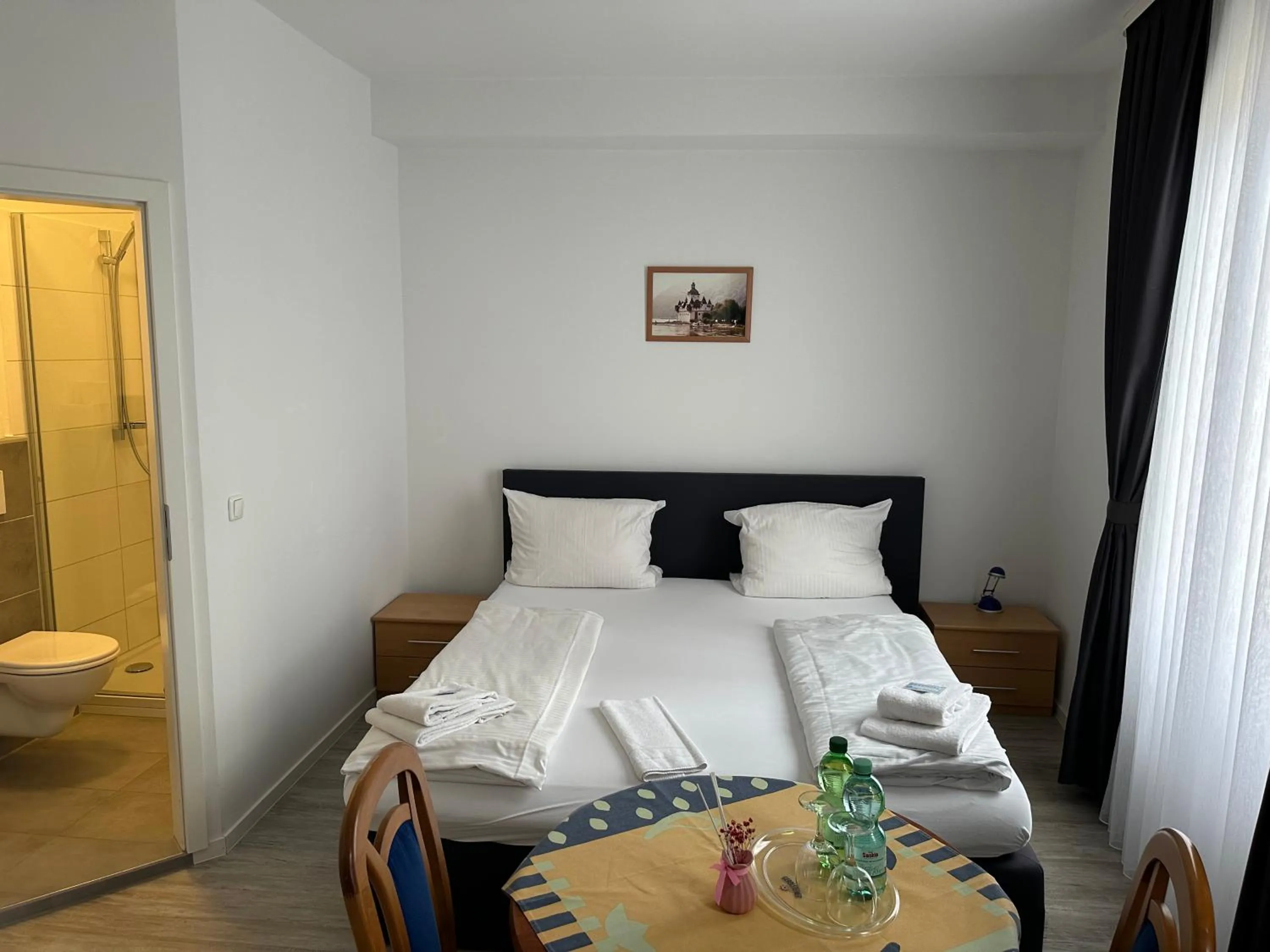 Bed in Hotel-Café-Burg Stahleck