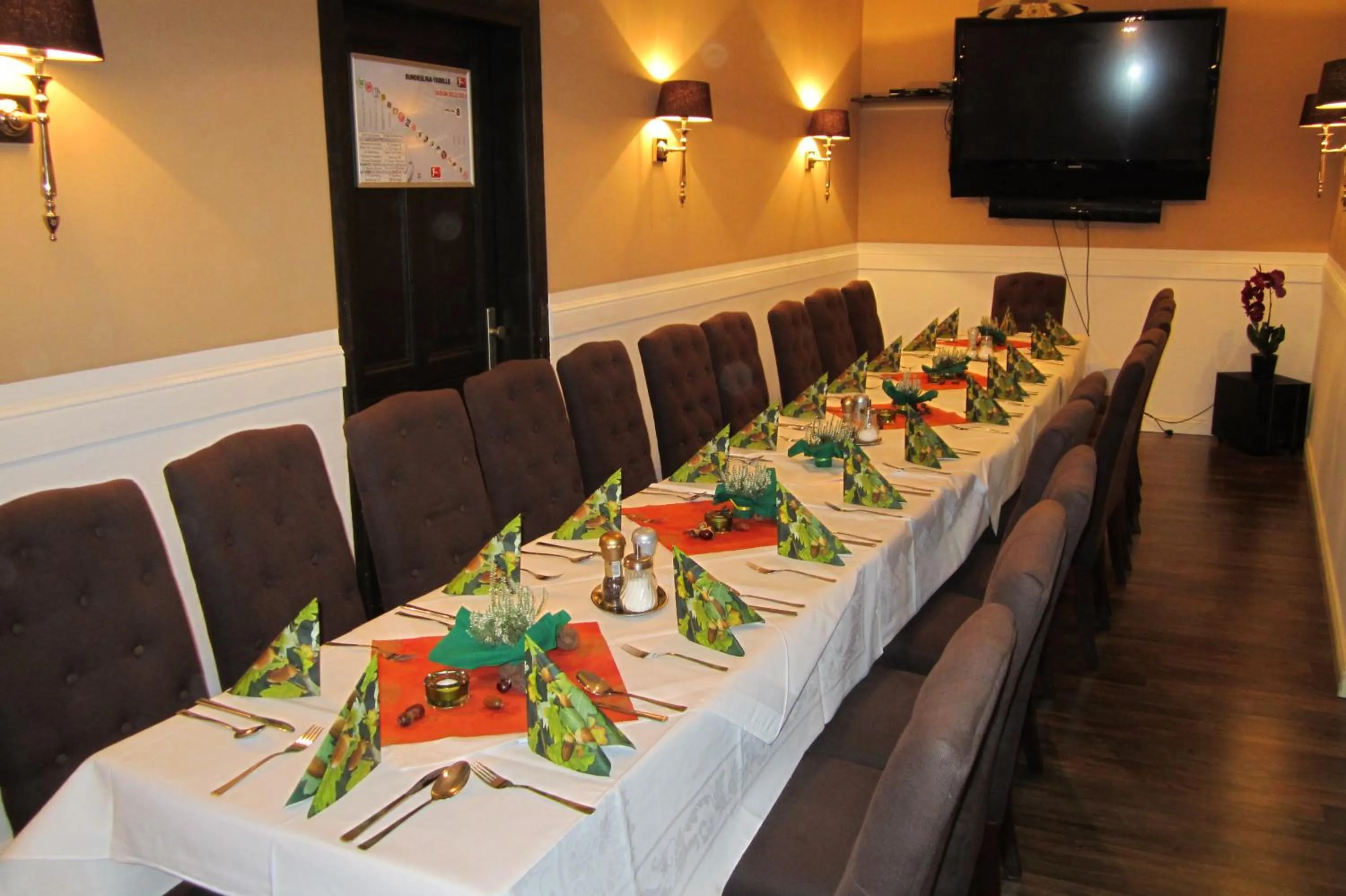 Restaurant/places to eat in Hotel-Café-Burg Stahleck