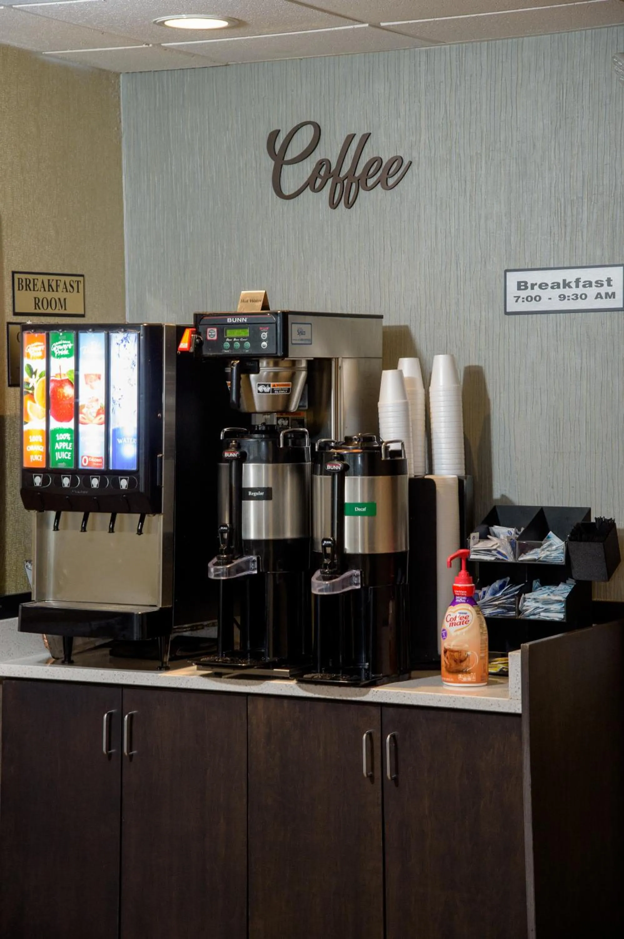 Breakfast in Pigeon River Inn