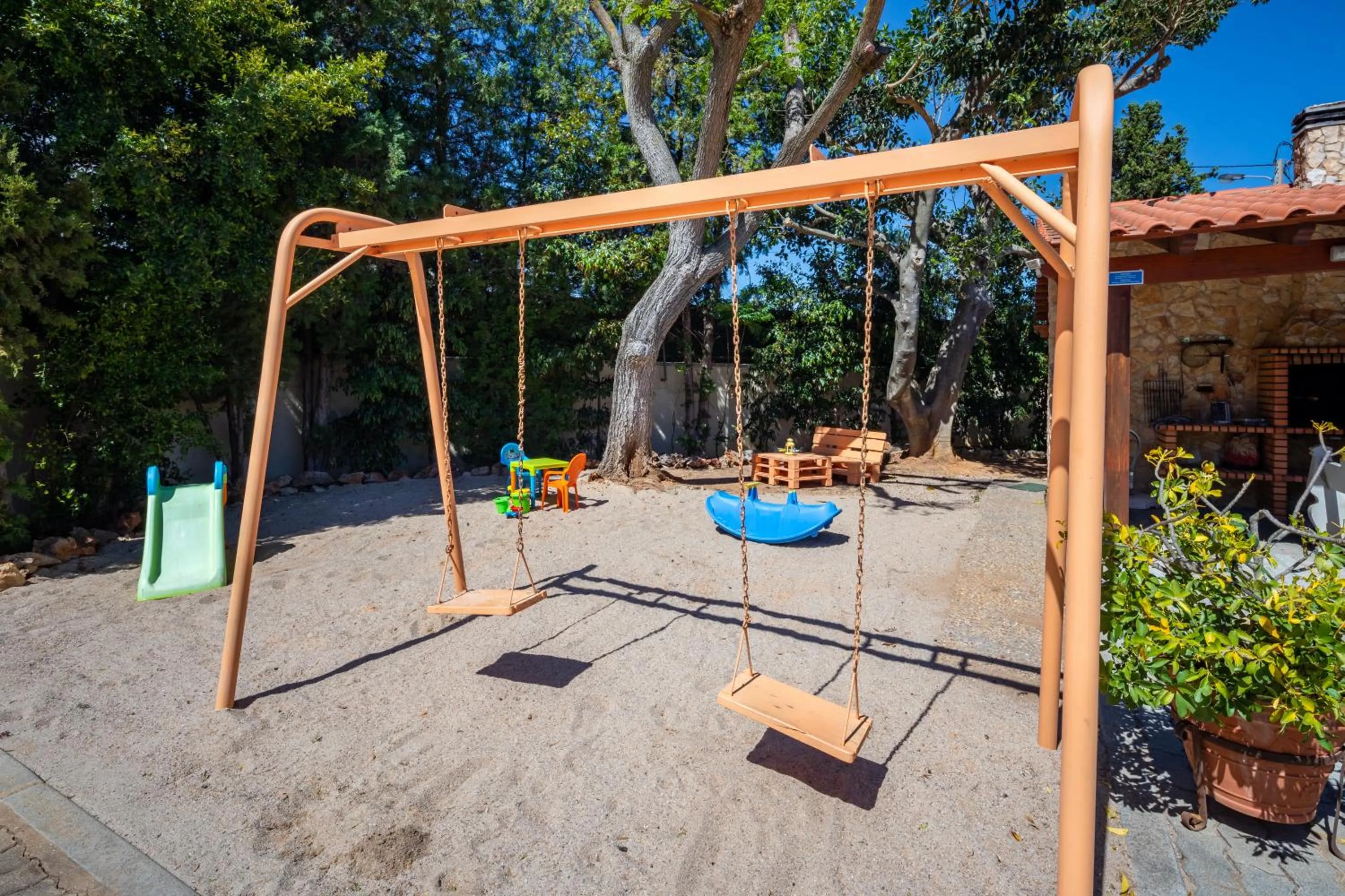Children play ground in Apartamentos Flor da Laranja, Albufeira by AlgarveBlossom