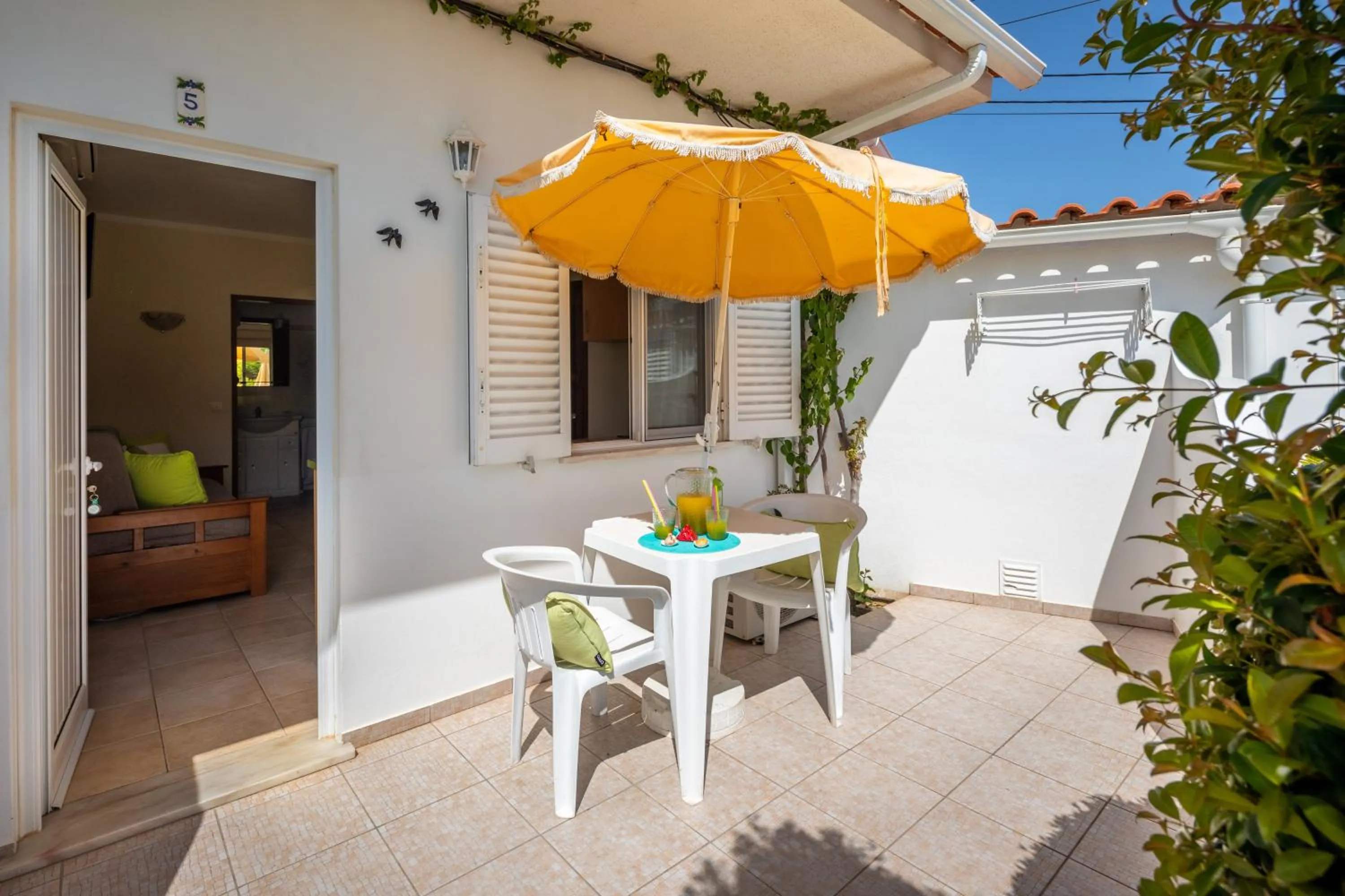 Facade/entrance in Apartamentos Flor da Laranja, Albufeira by AlgarveBlossom