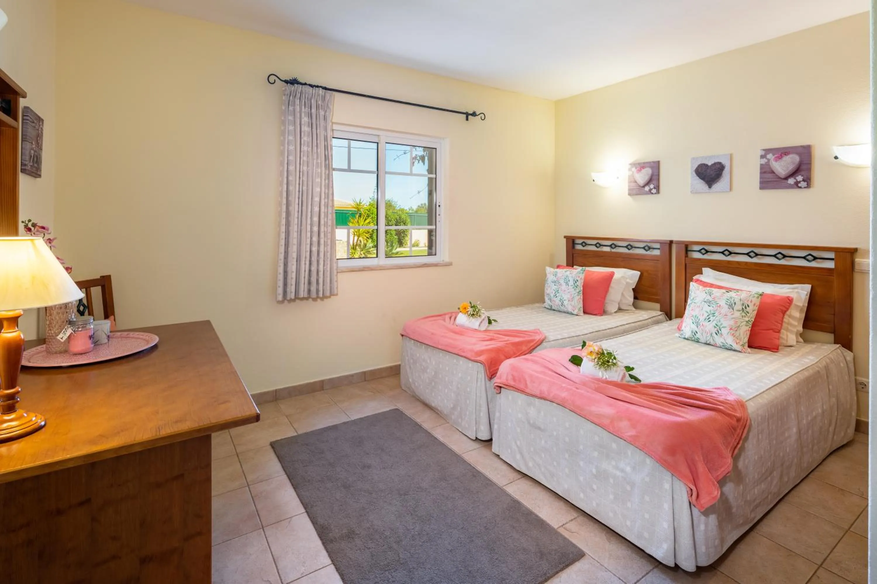 Bed in Apartamentos Monte dos Avós, Albufeira by AlgarveBlossom