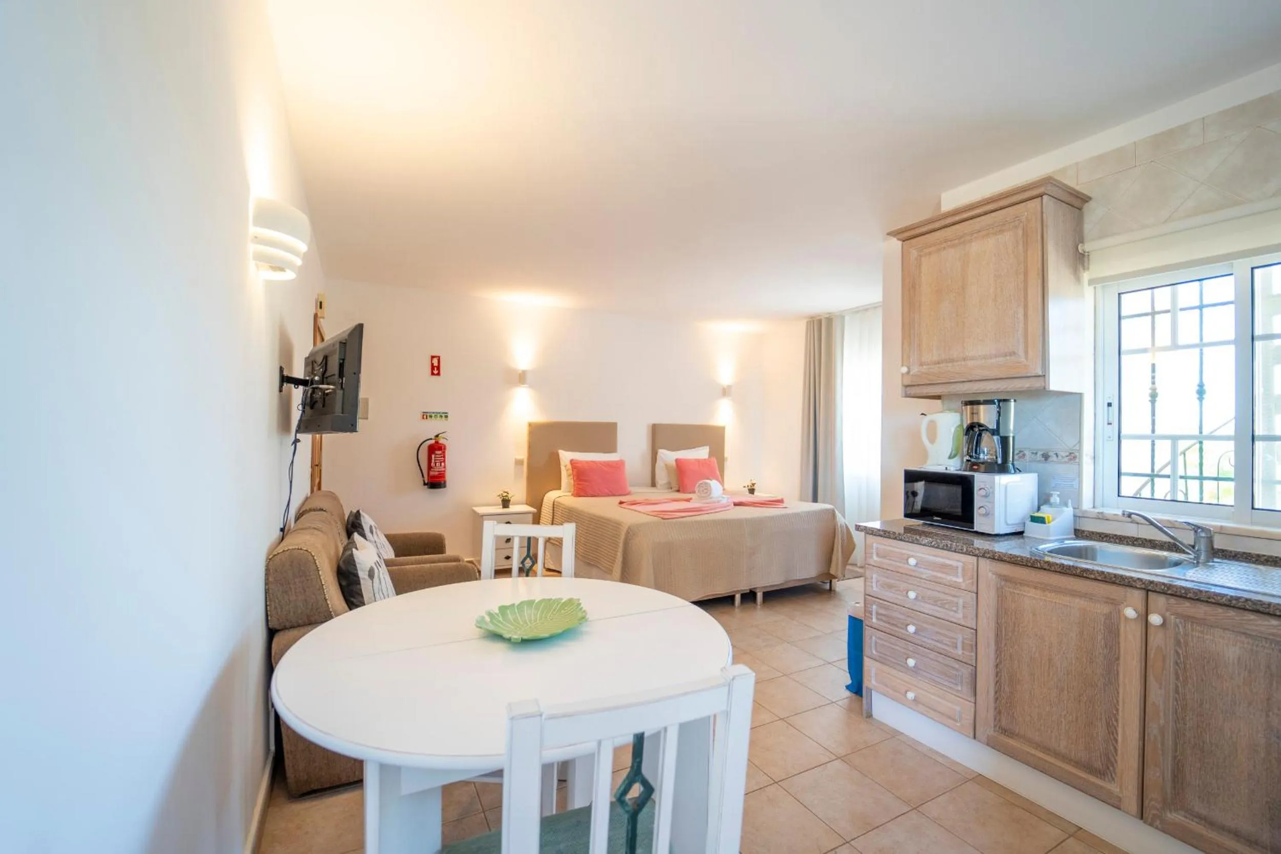 Apartamentos Monte dos Avós, Albufeira by AlgarveBlossom