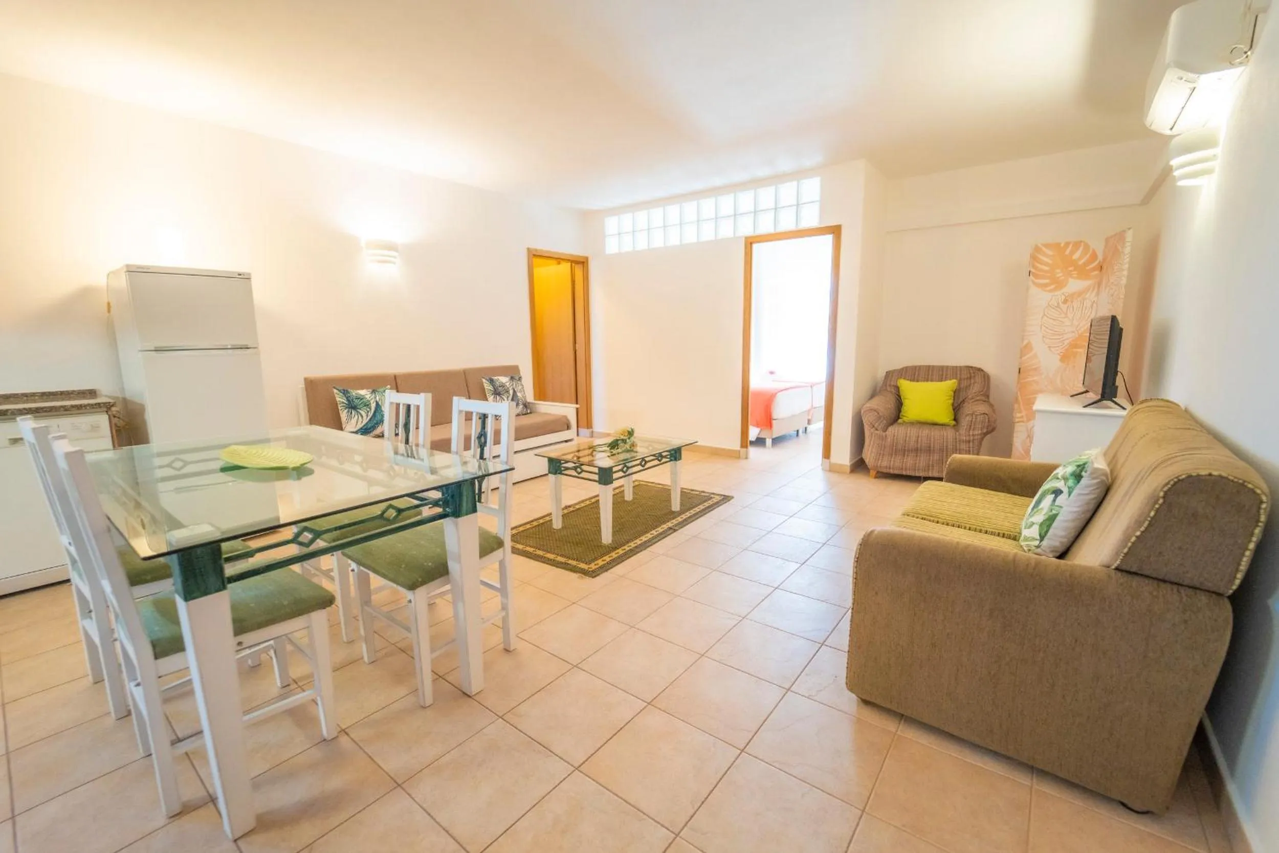 Apartamentos Monte dos Avós, Albufeira by AlgarveBlossom